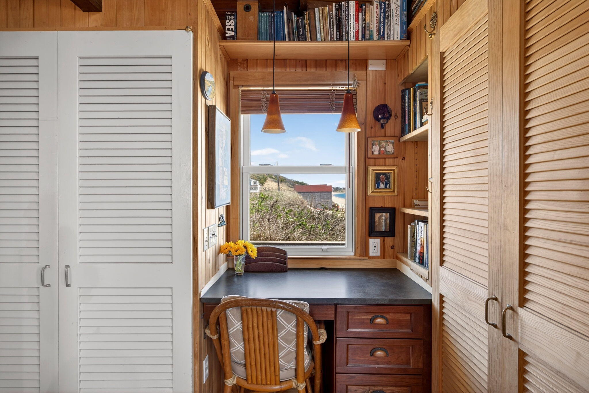  North Truro Beachfront Cottage with Private Bay Access - 物件實景
