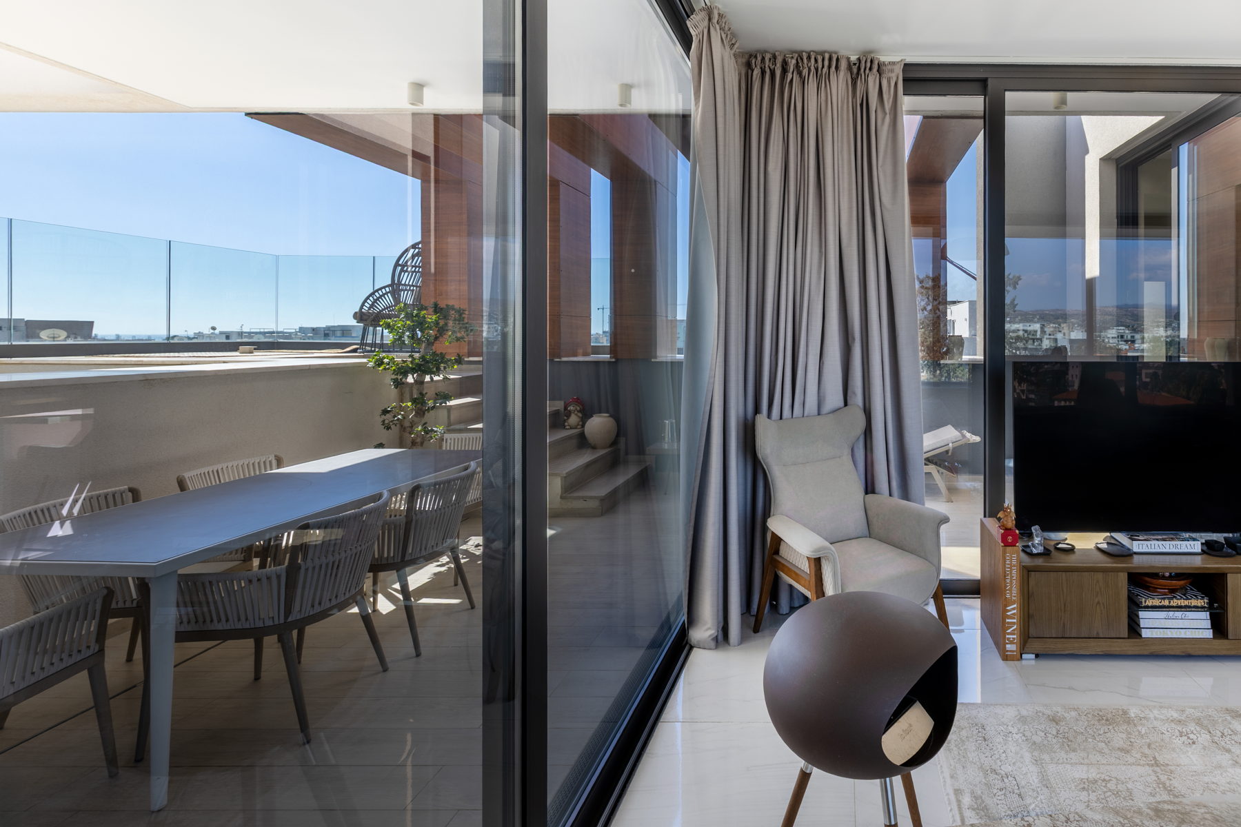  Three Bedroom Penthouse with Underfloor Heating in Germasogeia, Limassol - 物件實景