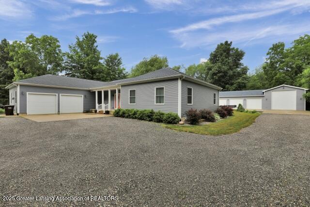 Charlotte, Michigan, 48813, United States, 5 Bedrooms Bedrooms, ,5 BathroomsBathrooms,Residential,For Sale,1985665