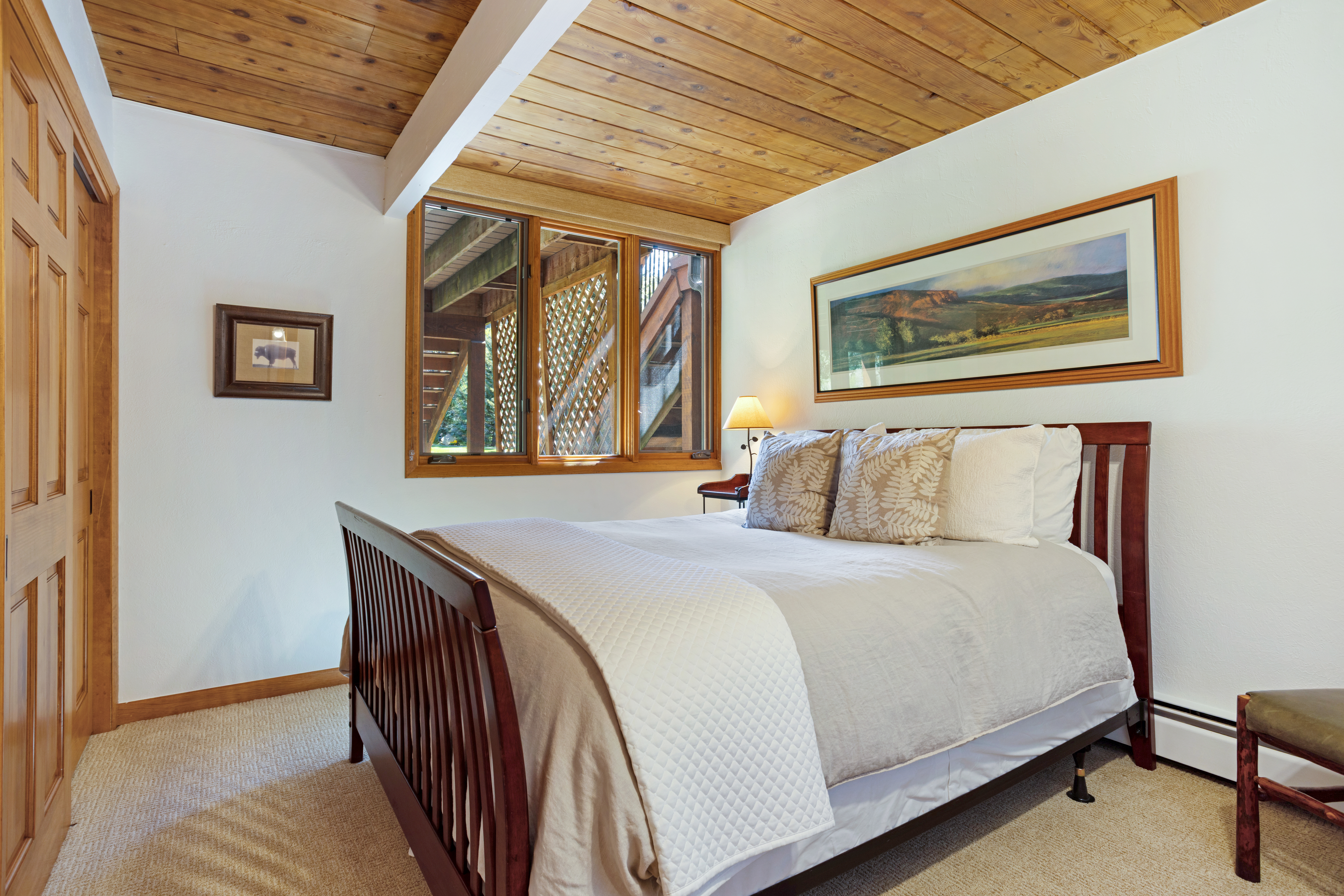  Eagle-Vail Residence Delivers a Flexible Functional layout with Strong Character - 物件實景