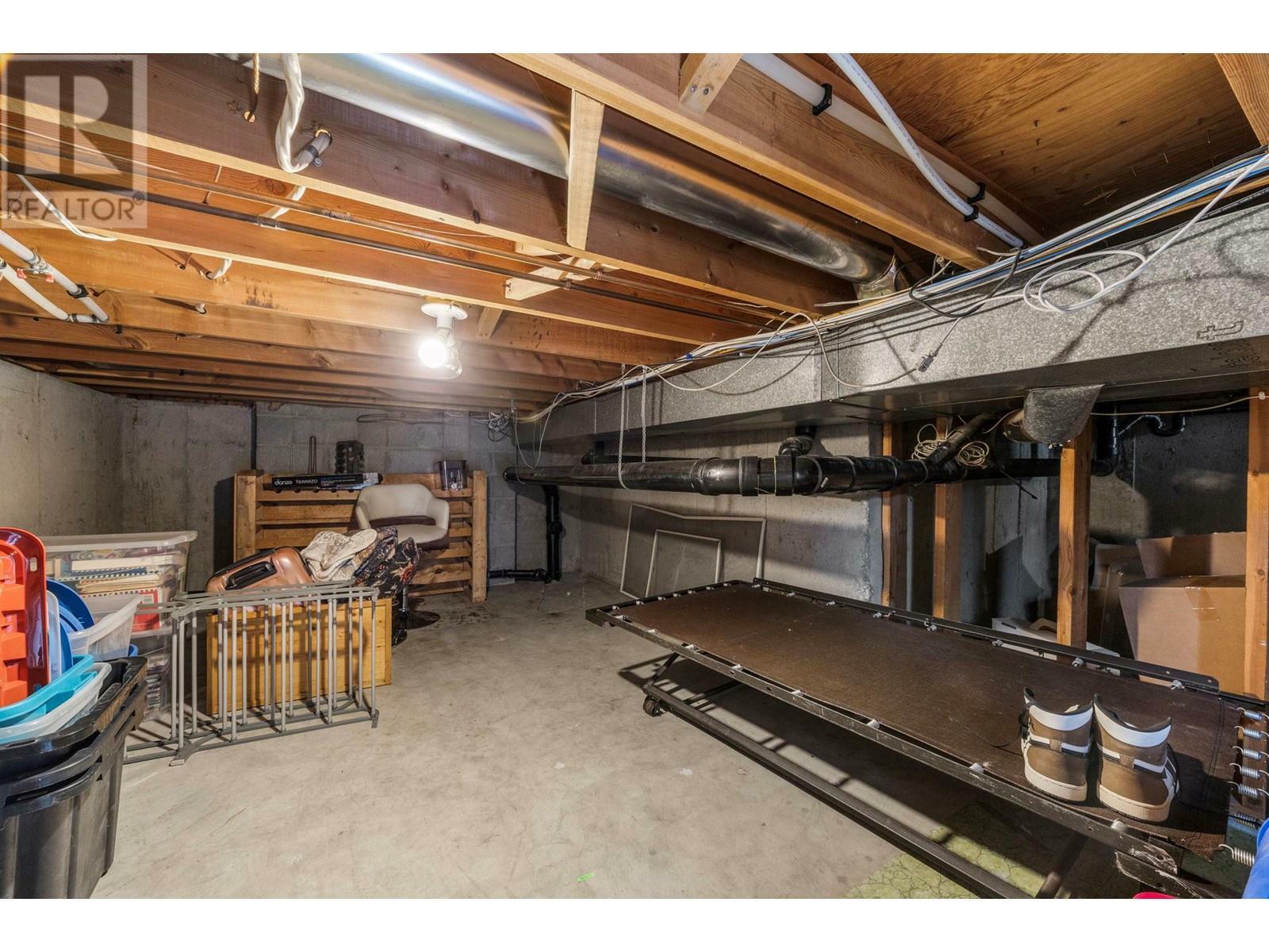 WEST KELOWNA, British Columbia, V1Z 1Z4, CA, 5 Bedrooms Bedrooms, ,1 BathroomBathrooms,Residential,For Sale,1836903