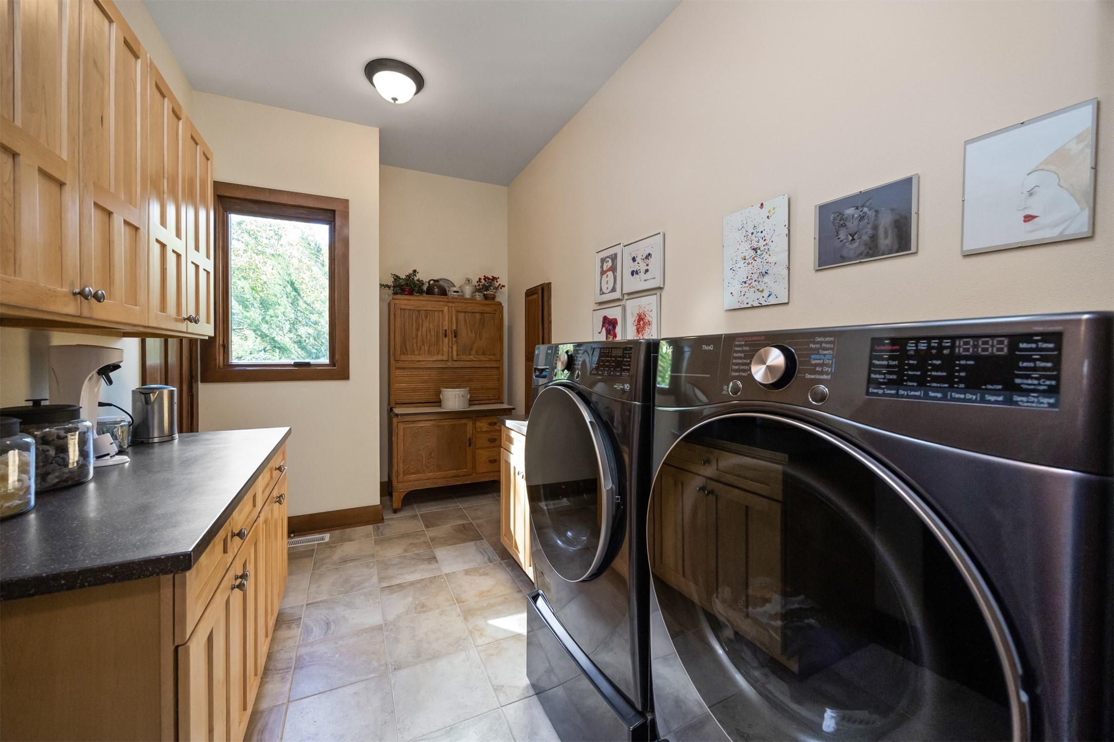 Polk City, Iowa, 50226, United States, 5 Bedrooms Bedrooms, ,5 BathroomsBathrooms,Residential,For Sale,1975631