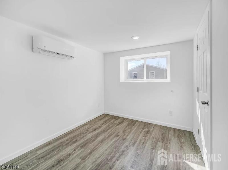 Jersey City, New Jersey, 07305, United States, ,Residential,For Sale,1918469