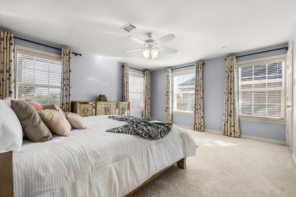 8248 Meadowbrook Drive, Fort Worth, Texas, 76120, United States, 5 Bedrooms Bedrooms, ,6 BathroomsBathrooms,Residential,For Sale,8248 Meadowbrook Drive,1666284