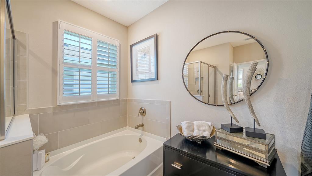 Bradenton, Florida, 34211, United States, 4 Bedrooms Bedrooms, ,3 BathroomsBathrooms,Residential,For Sale,1736682
