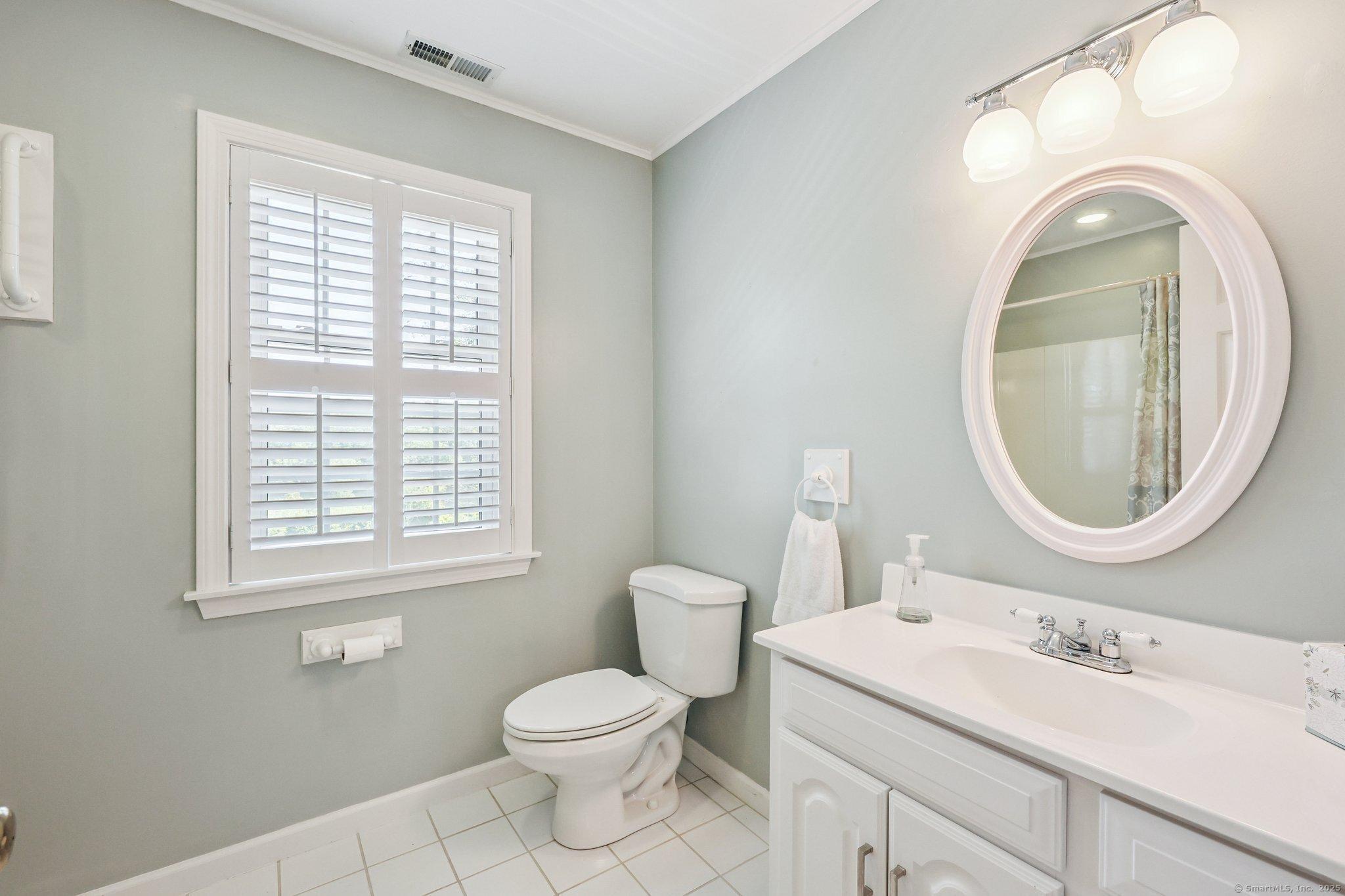 Westbrook, Connecticut, 06498, United States, 5 Bedrooms Bedrooms, ,6 BathroomsBathrooms,Residential,For Sale,1937602