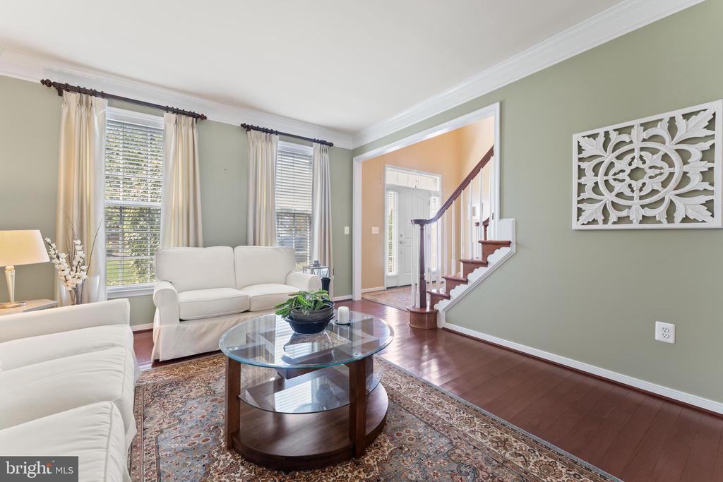 Stafford, Virginia, 22554, United States, 5 Bedrooms Bedrooms, ,4 BathroomsBathrooms,Residential,For Sale,1934341