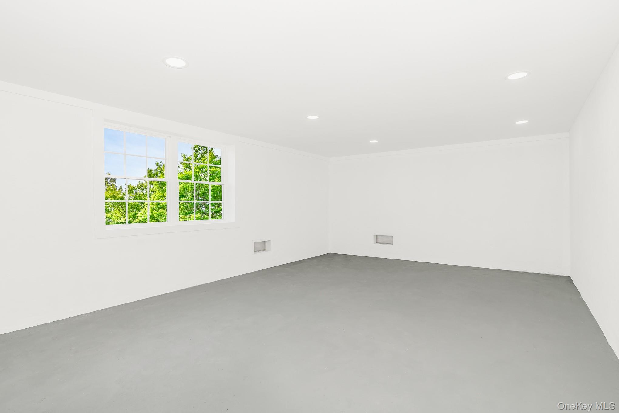 Bellmore, New York, 11710, United States, 5 Bedrooms Bedrooms, ,3 BathroomsBathrooms,Residential,For Sale,1977059