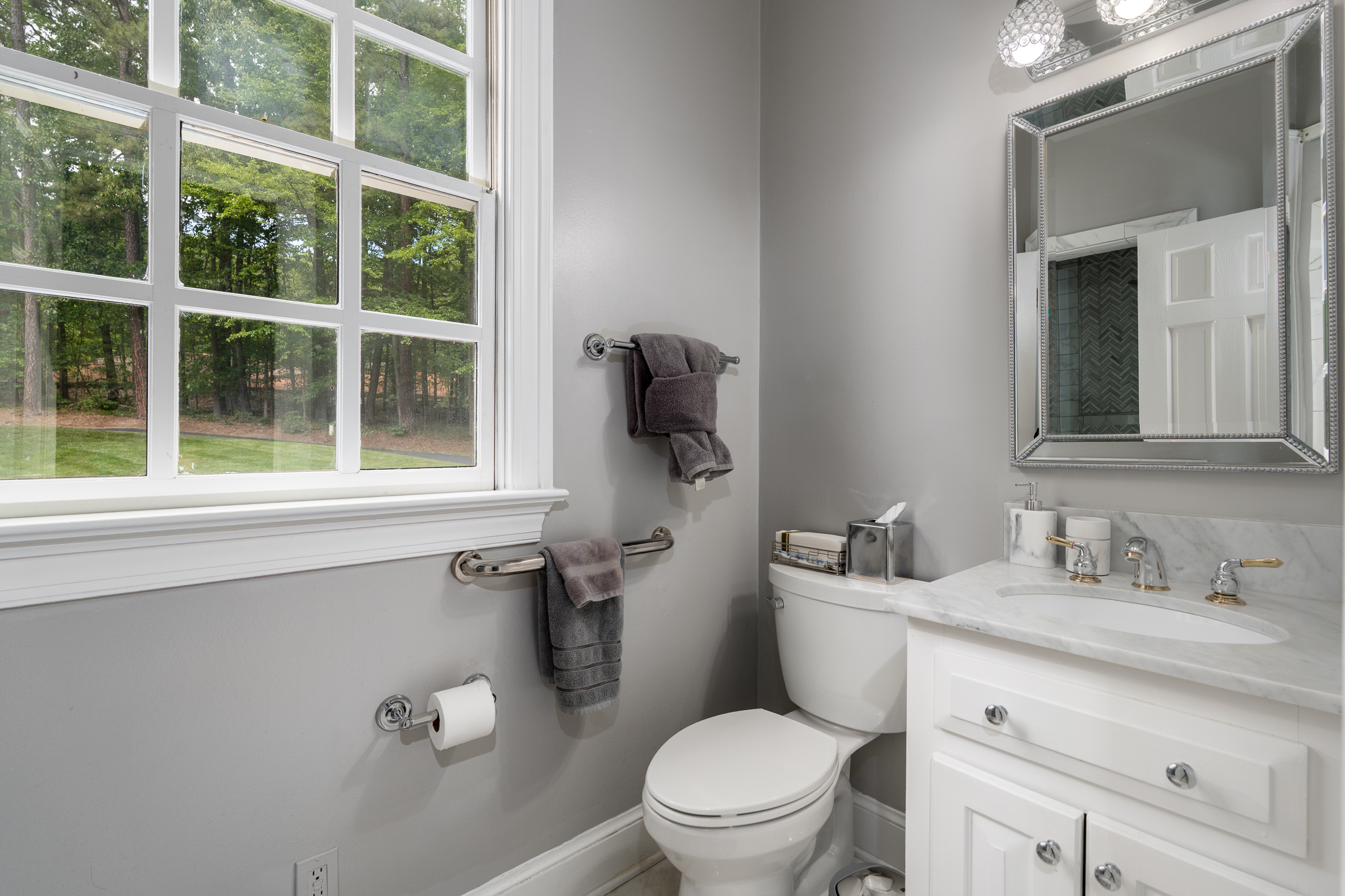  221 Dryden Lane, Richmond, VA 23229 - 物件實景