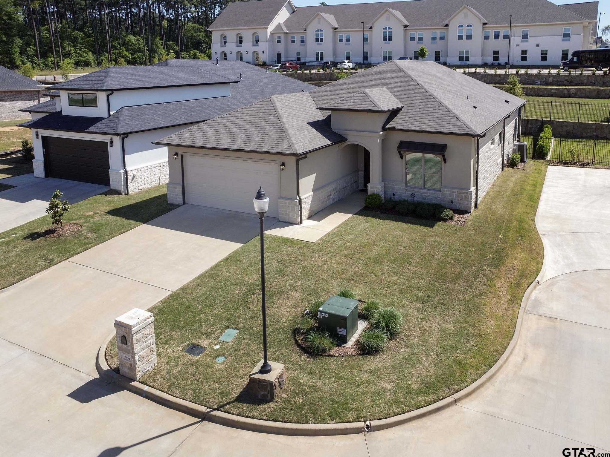 Tyler, Texas, 75703, United States, 4 Bedrooms Bedrooms, ,3 BathroomsBathrooms,Residential,For Sale,1784072