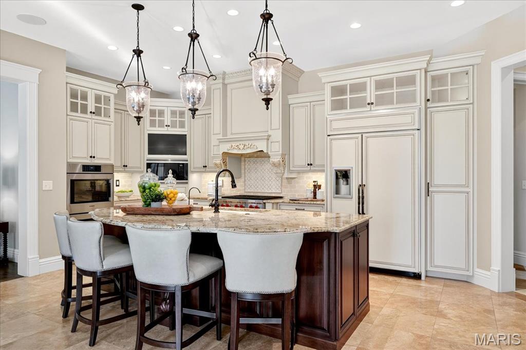 Town and Country, Missouri, 63141, United States, 6 Bedrooms Bedrooms, ,7 BathroomsBathrooms,Residential,For Sale,1992956