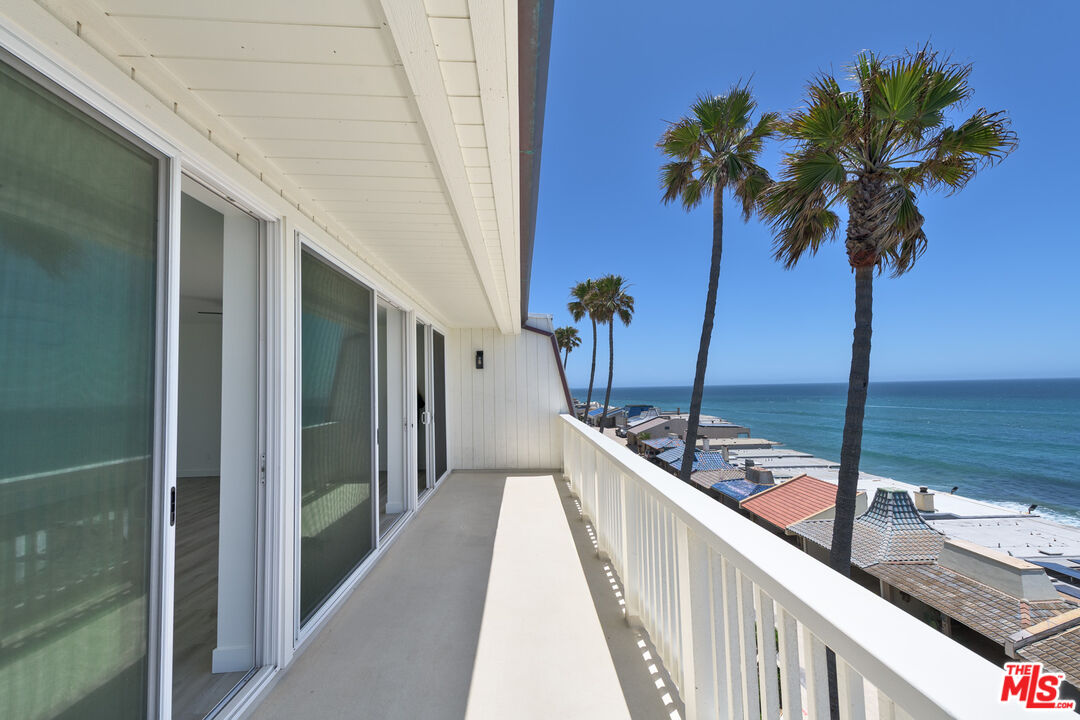 Malibu, California, 90265, United States, 2 Bedrooms Bedrooms, ,1 BathroomBathrooms,Residential,For Sale,1895662