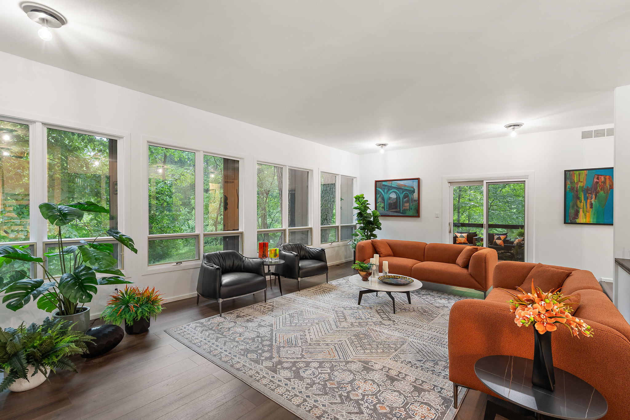  Modern Contemporary Home Nestled on a 1.3 Acre Wooded Lot - 物件實景