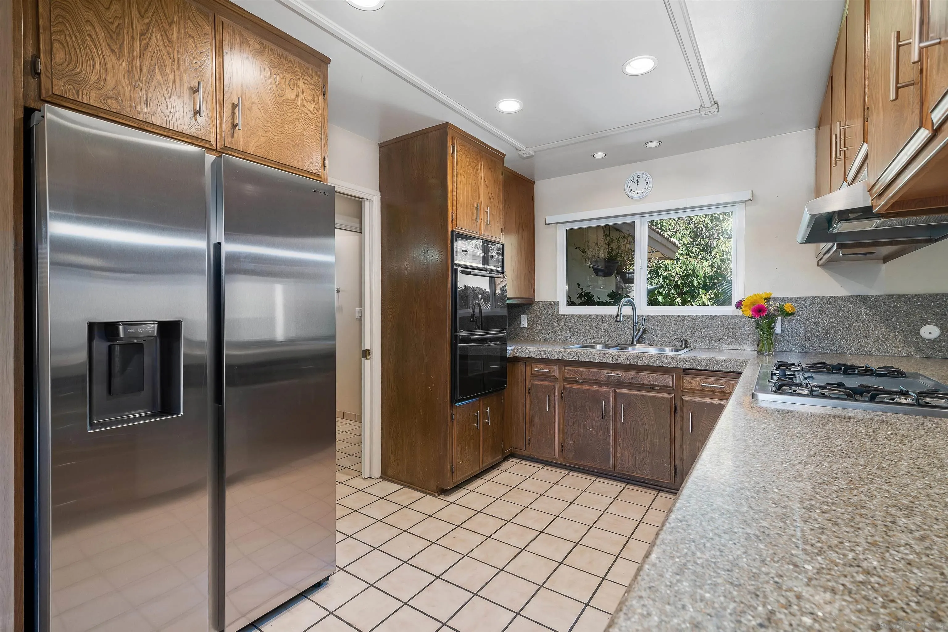 Escondido, California, 92025, United States, 3 Bedrooms Bedrooms, ,2 BathroomsBathrooms,Residential,For Sale,1940921