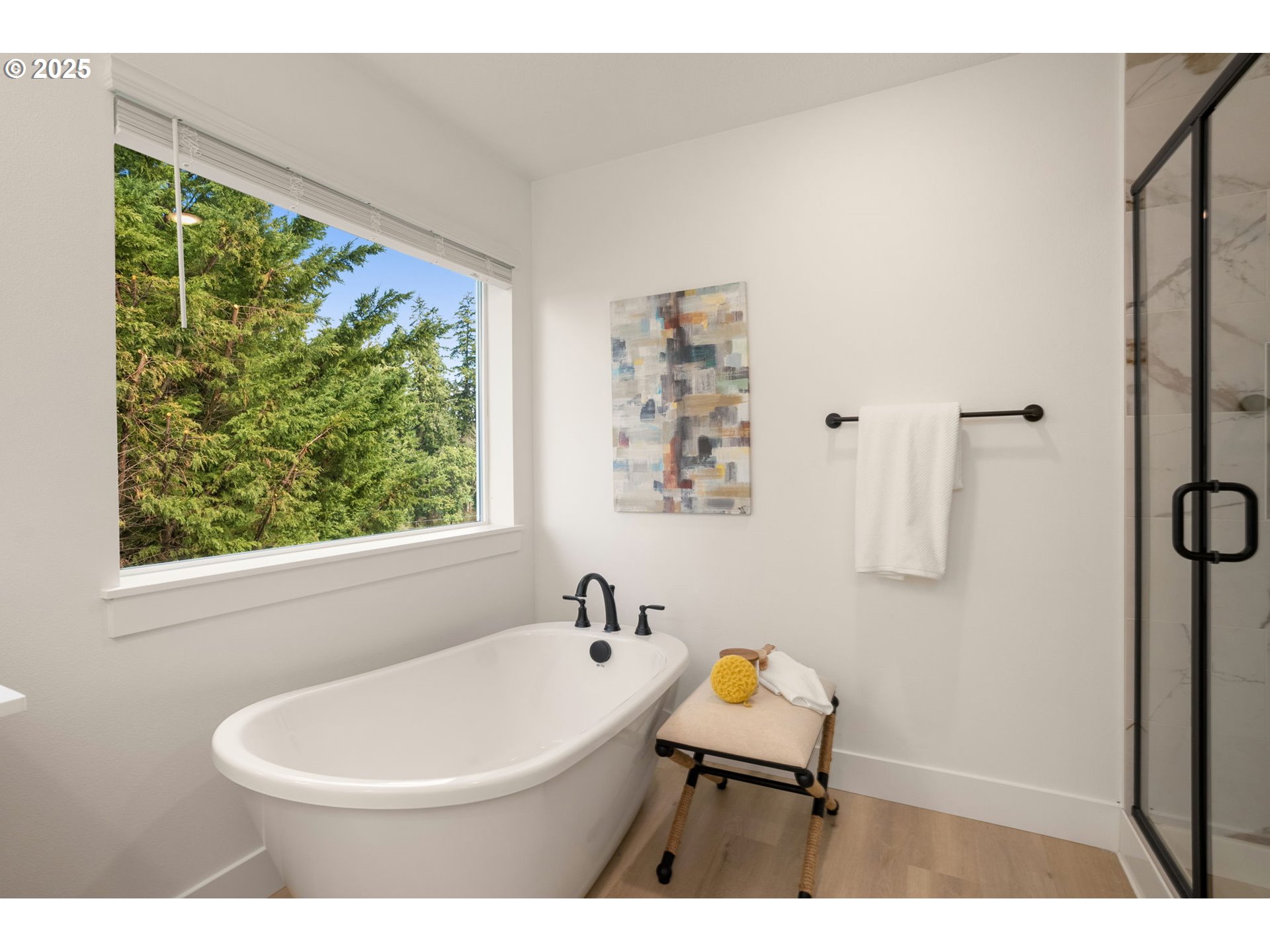 Beaverton, Oregon, 97003, United States, 5 Bedrooms Bedrooms, ,4 BathroomsBathrooms,Residential,For Sale,1735773