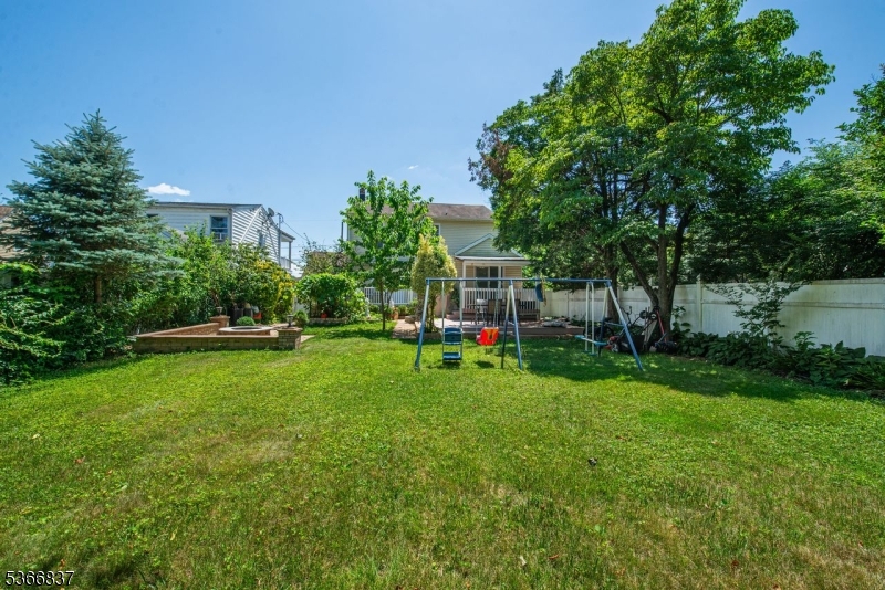 Pompton Lakes Boro, New Jersey, 07442, United States, 3 Bedrooms Bedrooms, ,3 BathroomsBathrooms,Residential,For Sale,1875678
