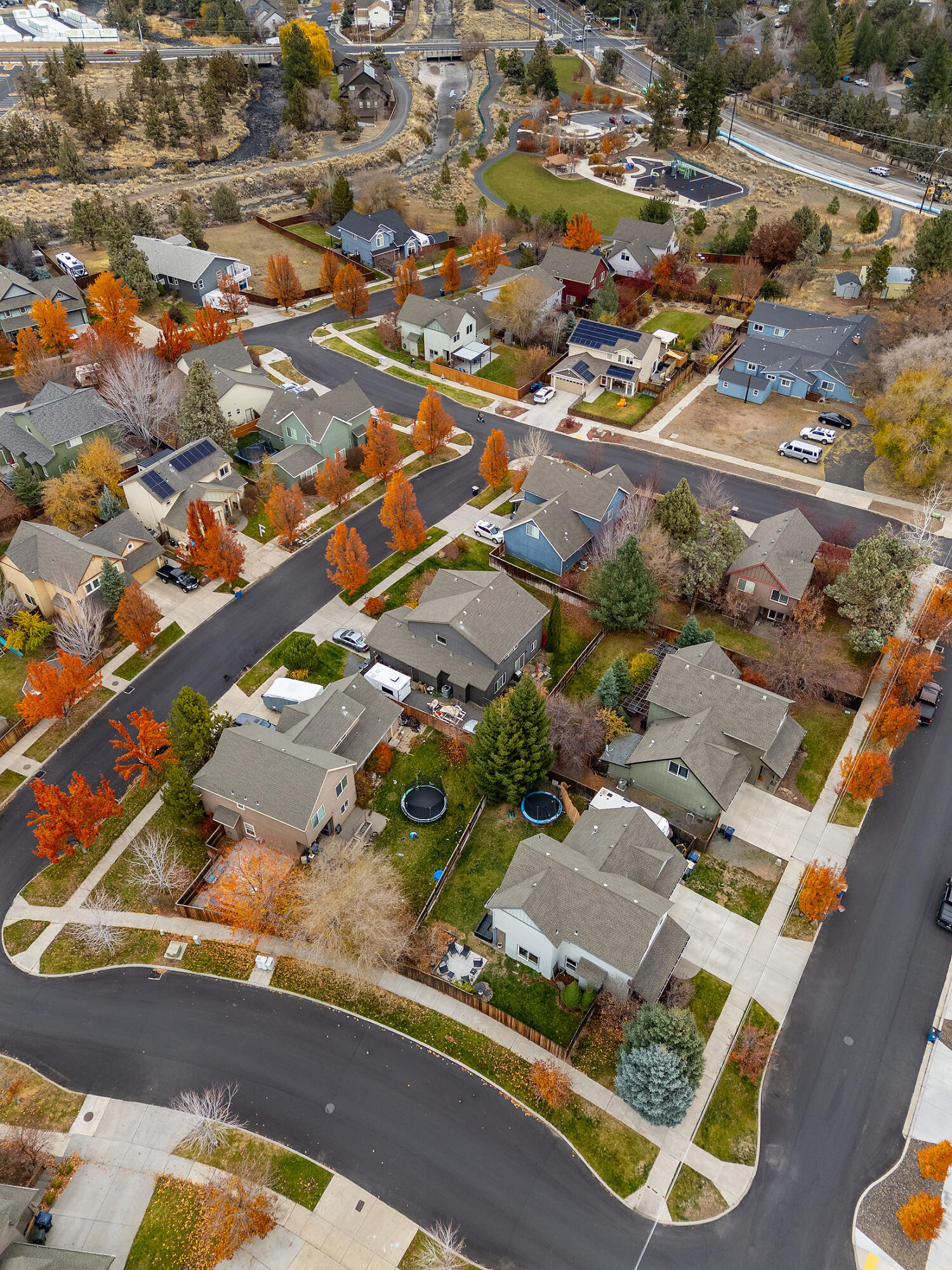 Bend, Oregon, 97701, United States, 3 Bedrooms Bedrooms, ,3 BathroomsBathrooms,Residential,For Sale,1991752