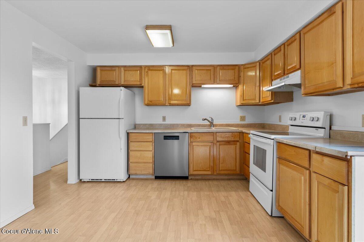 Hayden, Idaho, 83835, United States, 4 Bedrooms Bedrooms, ,Residential,For Sale,1989335