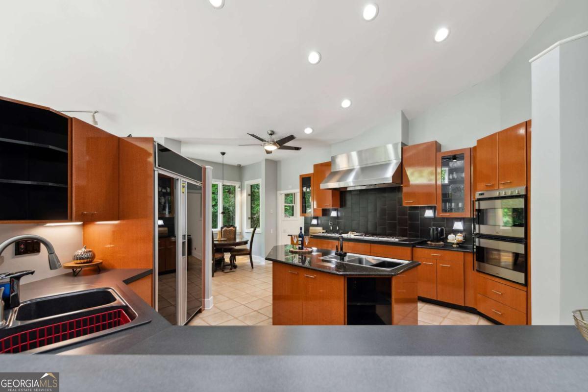 Ellijay, Georgia, 30540, United States, 5 Bedrooms Bedrooms, ,5 BathroomsBathrooms,Residential,For Sale,2016295