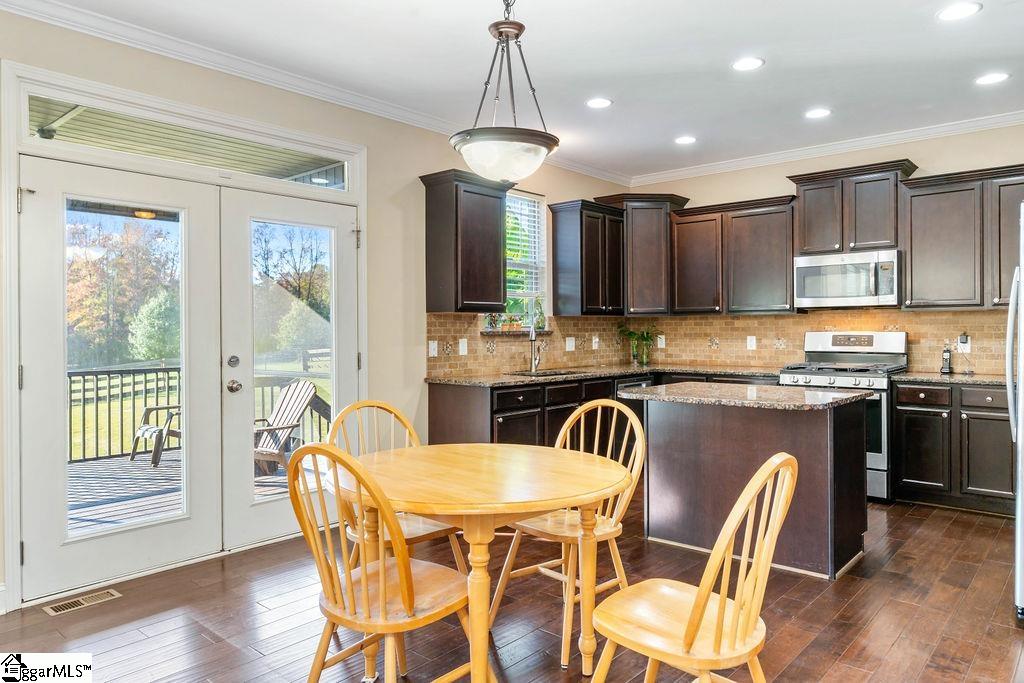 Travelers Rest, South Carolina, 29690, United States, 5 Bedrooms Bedrooms, ,3 BathroomsBathrooms,Residential,For Sale,1986056