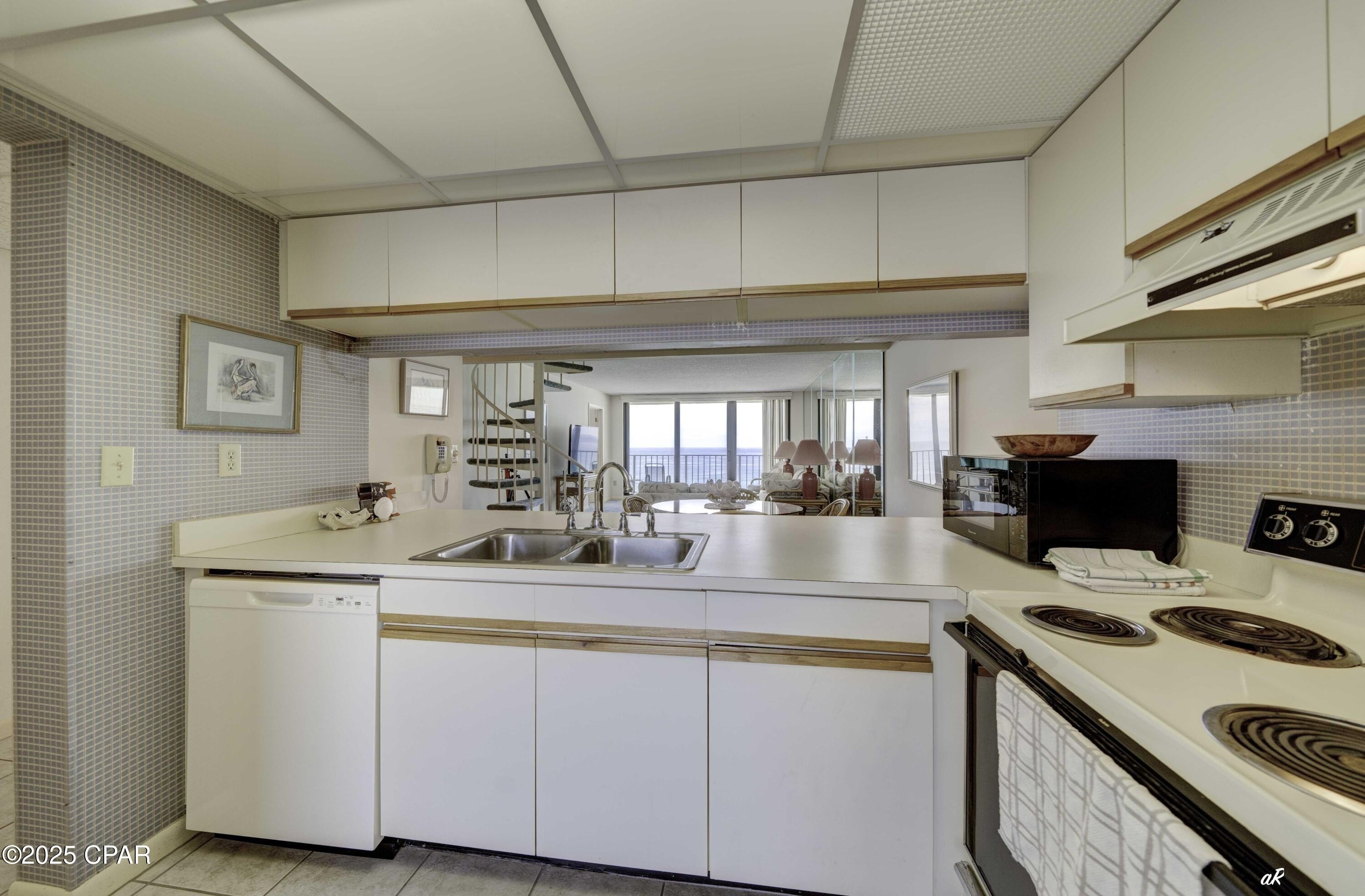 Panama City Beach, Florida, 32407, United States, 1 Bedroom Bedrooms, ,3 BathroomsBathrooms,Residential,For Sale,1888680