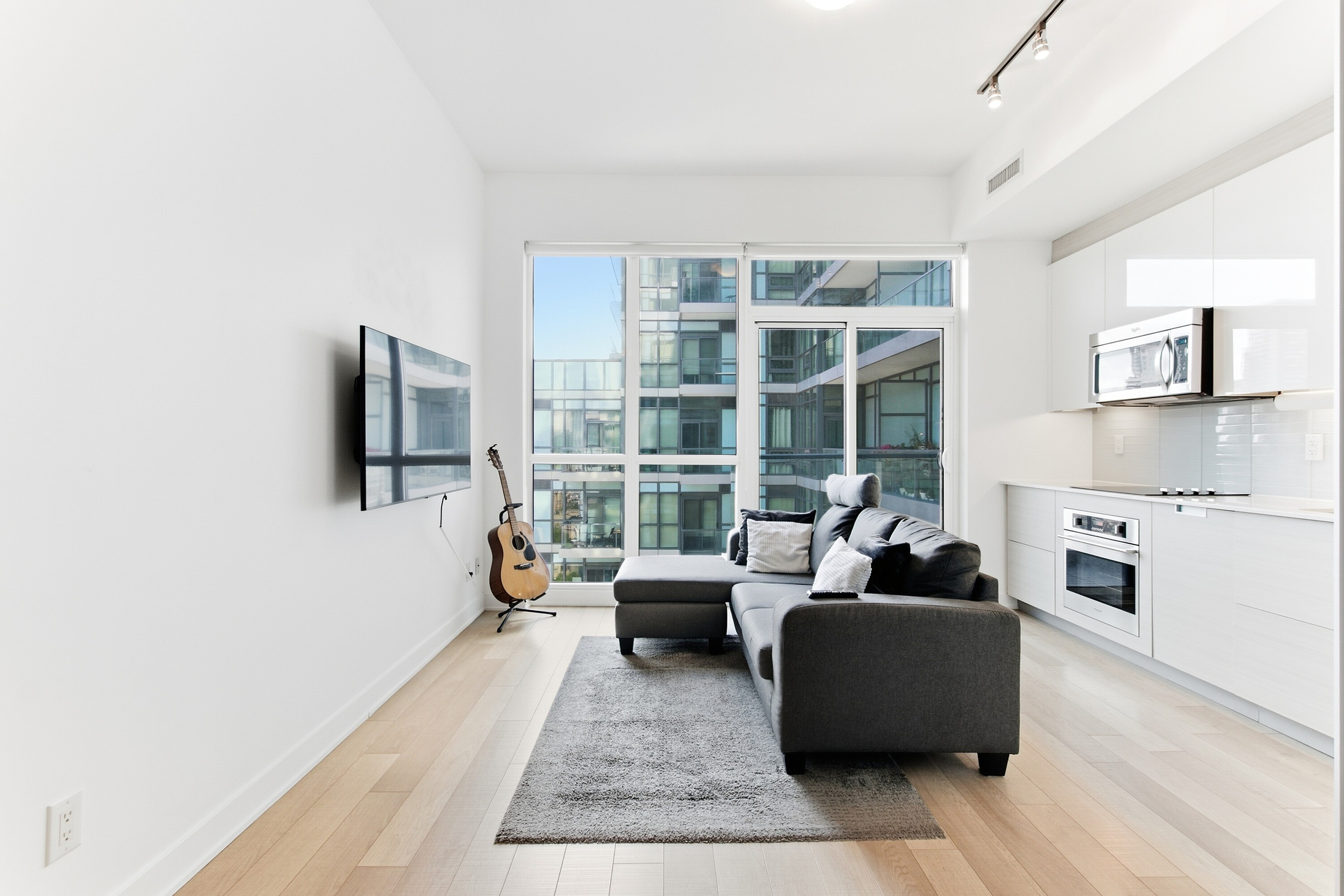  210 Simcoe Street - 物件實景