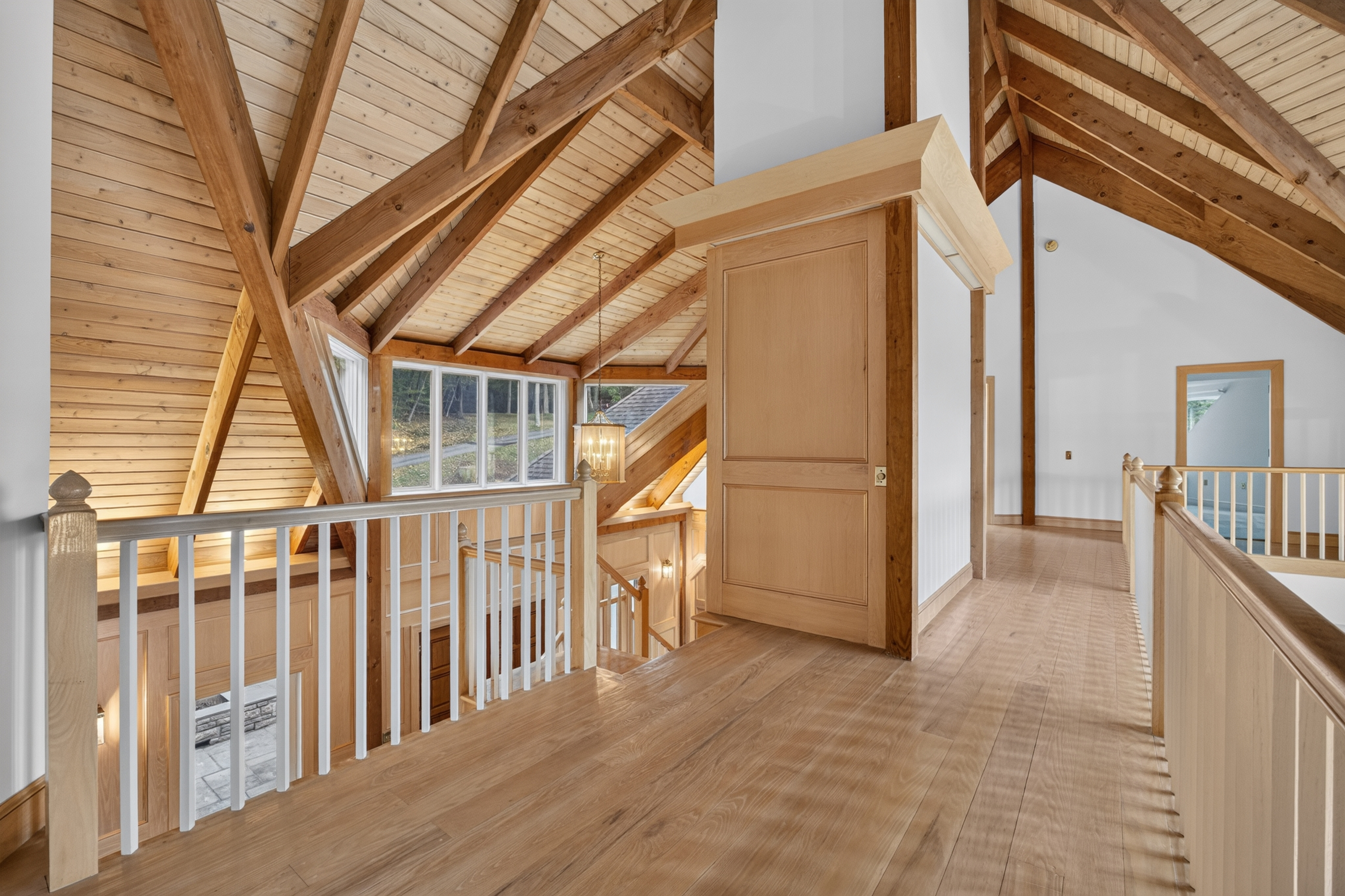  Set on 2.1 Private Acres Directly Along Hamburg Cove - 物件實景
