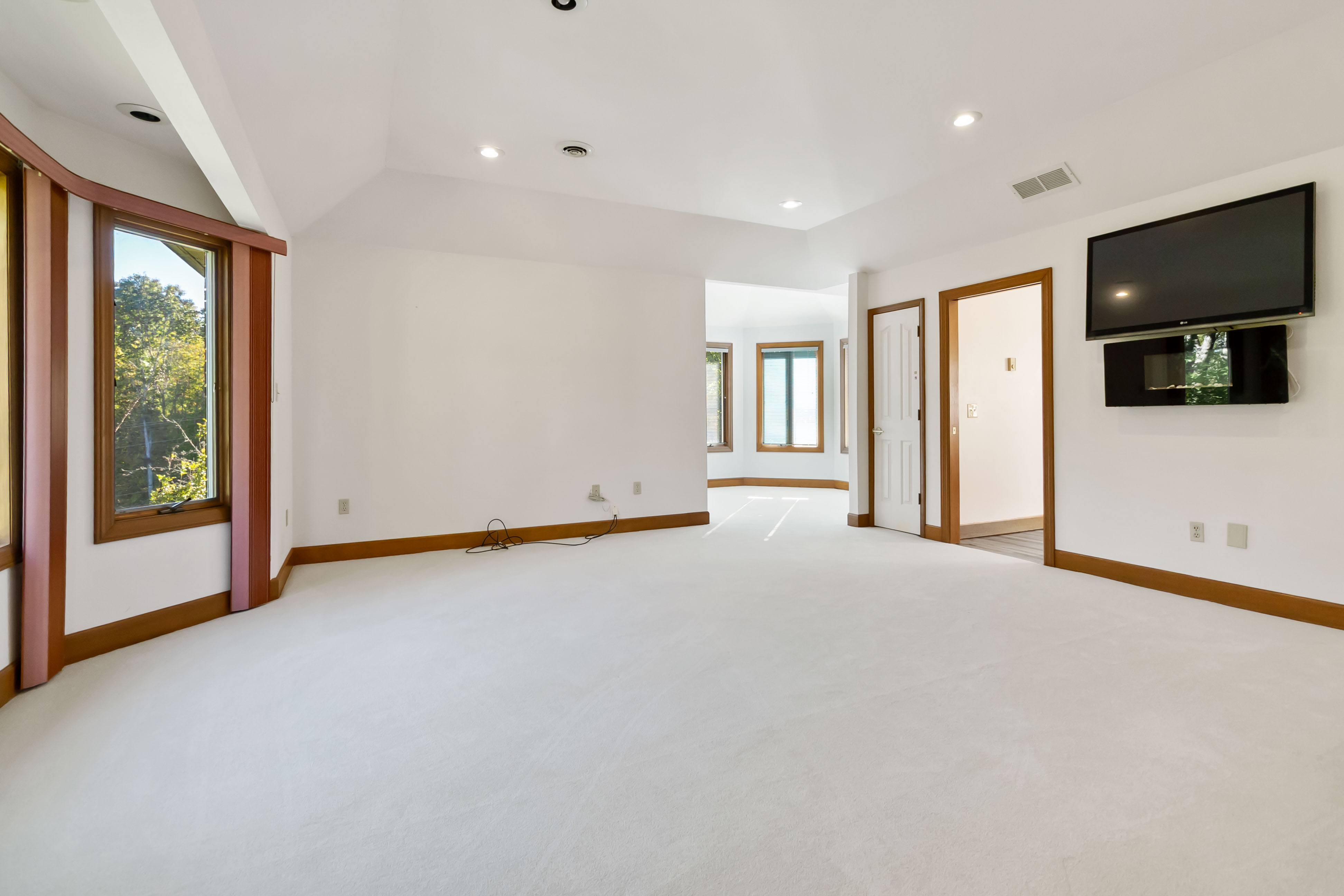 Somerset, Kentucky, 42501, United States, 4 Bedrooms Bedrooms, ,3 BathroomsBathrooms,Residential,For Sale,1980491