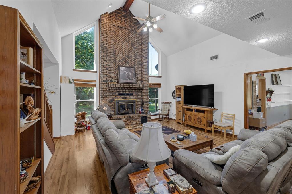 Honey Grove, Texas, 75446, United States, 3 Bedrooms Bedrooms, ,3 BathroomsBathrooms,Residential,For Sale,1840327