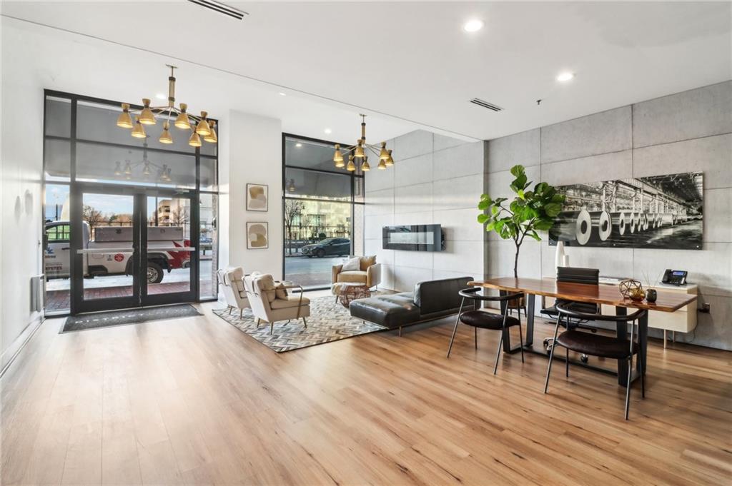Atlanta, Georgia, 30363, United States, 3 Bedrooms Bedrooms, ,3 BathroomsBathrooms,Residential,For Sale,1919749