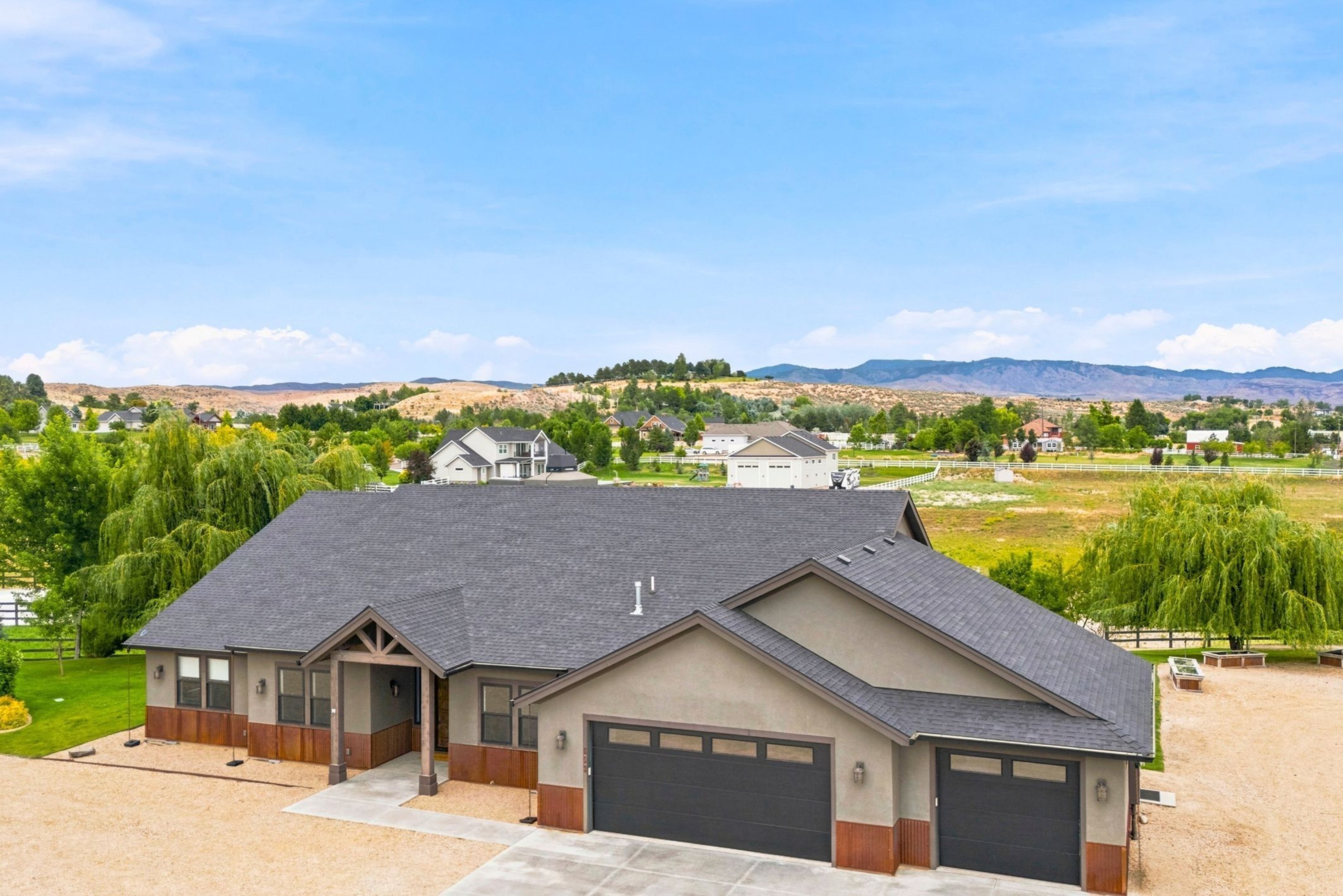  Ranch Living with Mountain View - 物件實景