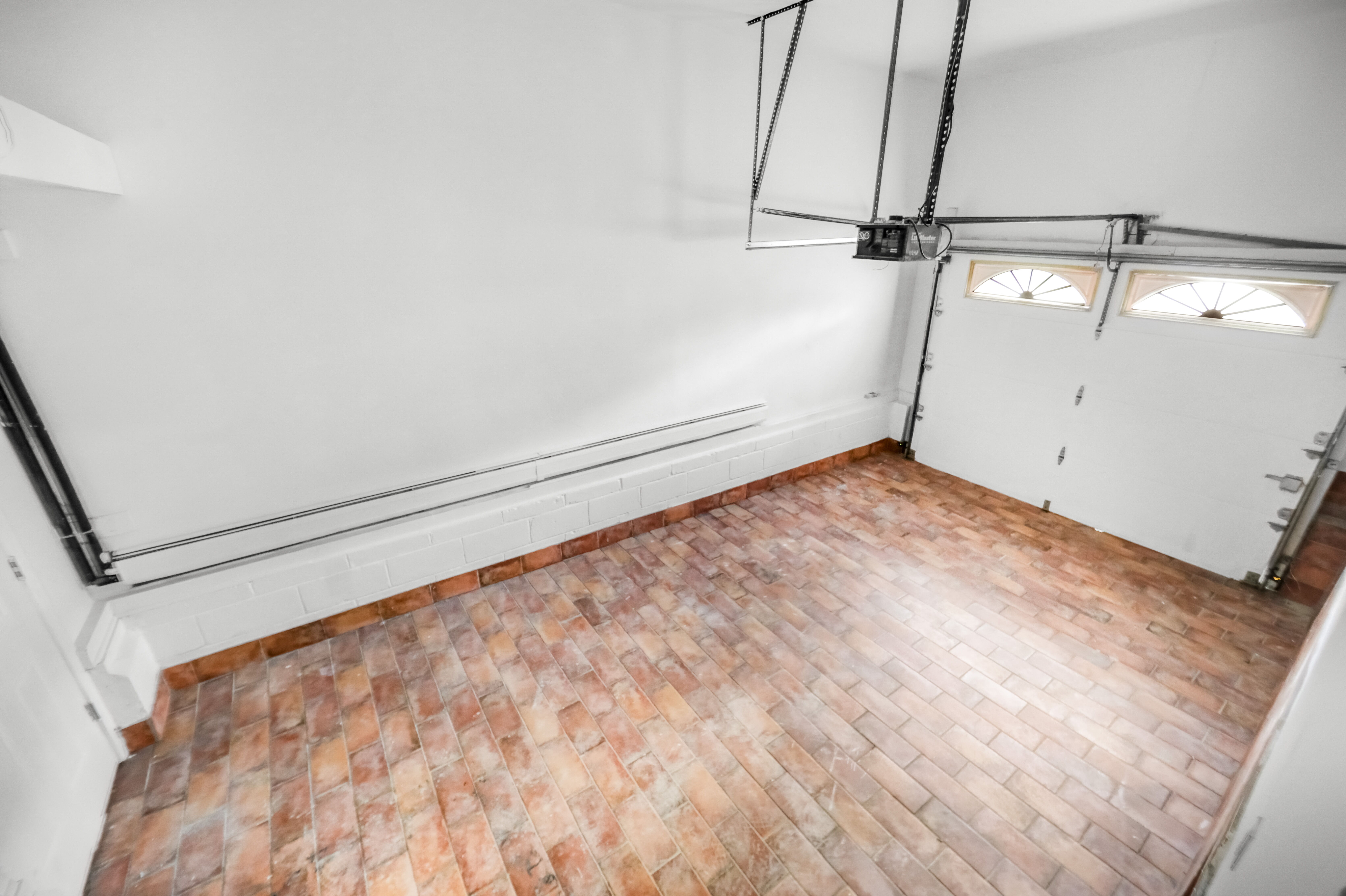 Fort Lee, New Jersey, 07024, United States, 5 Bedrooms Bedrooms, ,4 BathroomsBathrooms,Residential,For Sale,1981309