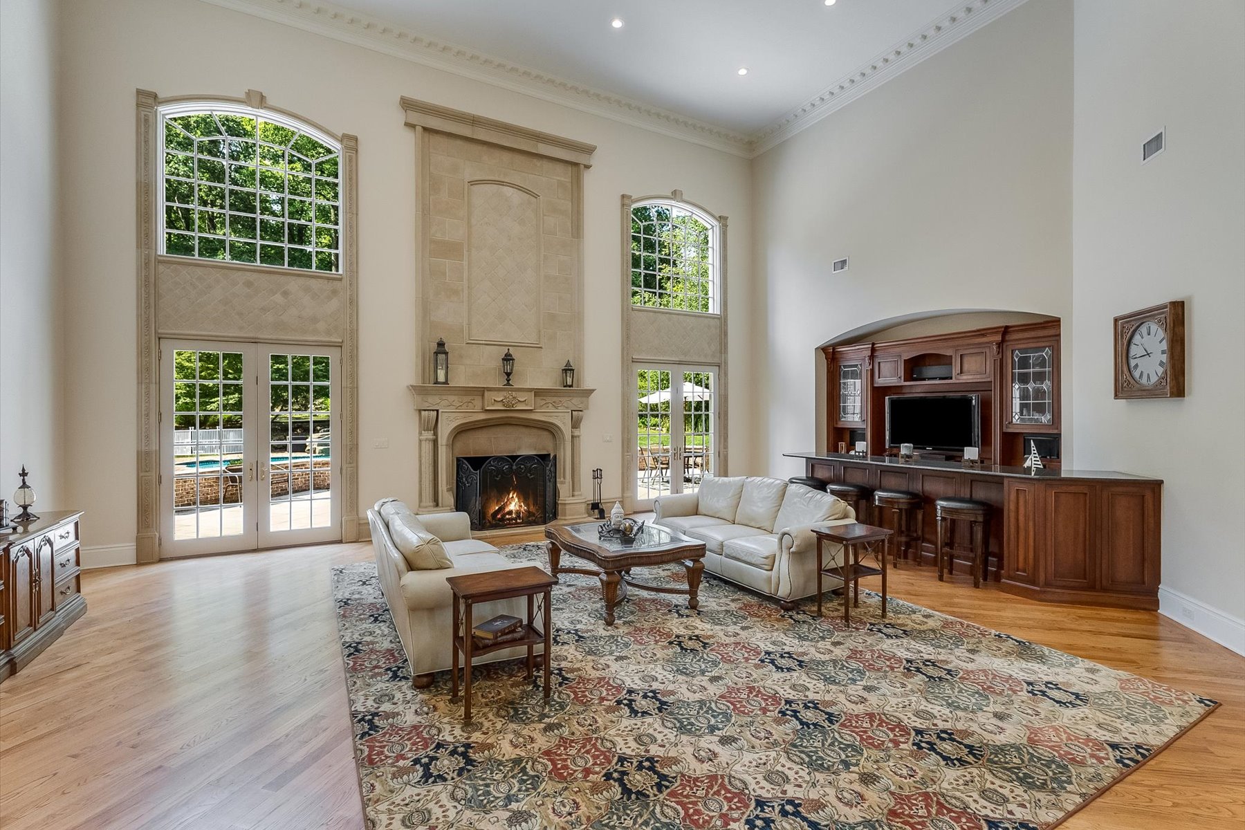  Majestic French Normandy Chateau Nestled Within a Five-Acre Gated Property - 物件實景