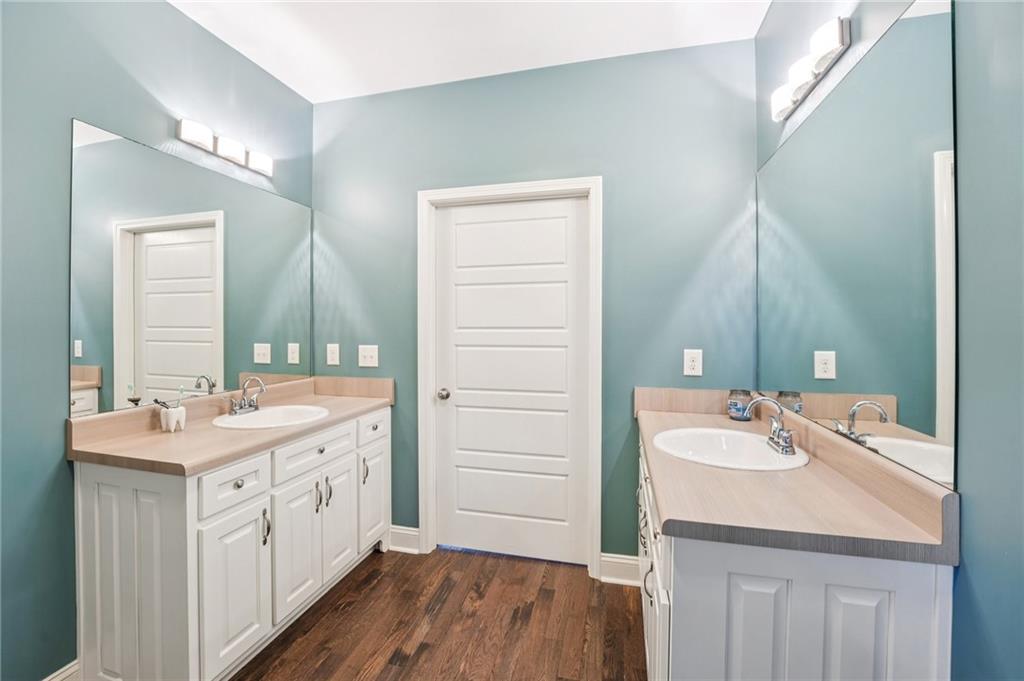 Cumming, Georgia, 30028, United States, 4 Bedrooms Bedrooms, ,3 BathroomsBathrooms,Residential,For Sale,2028381