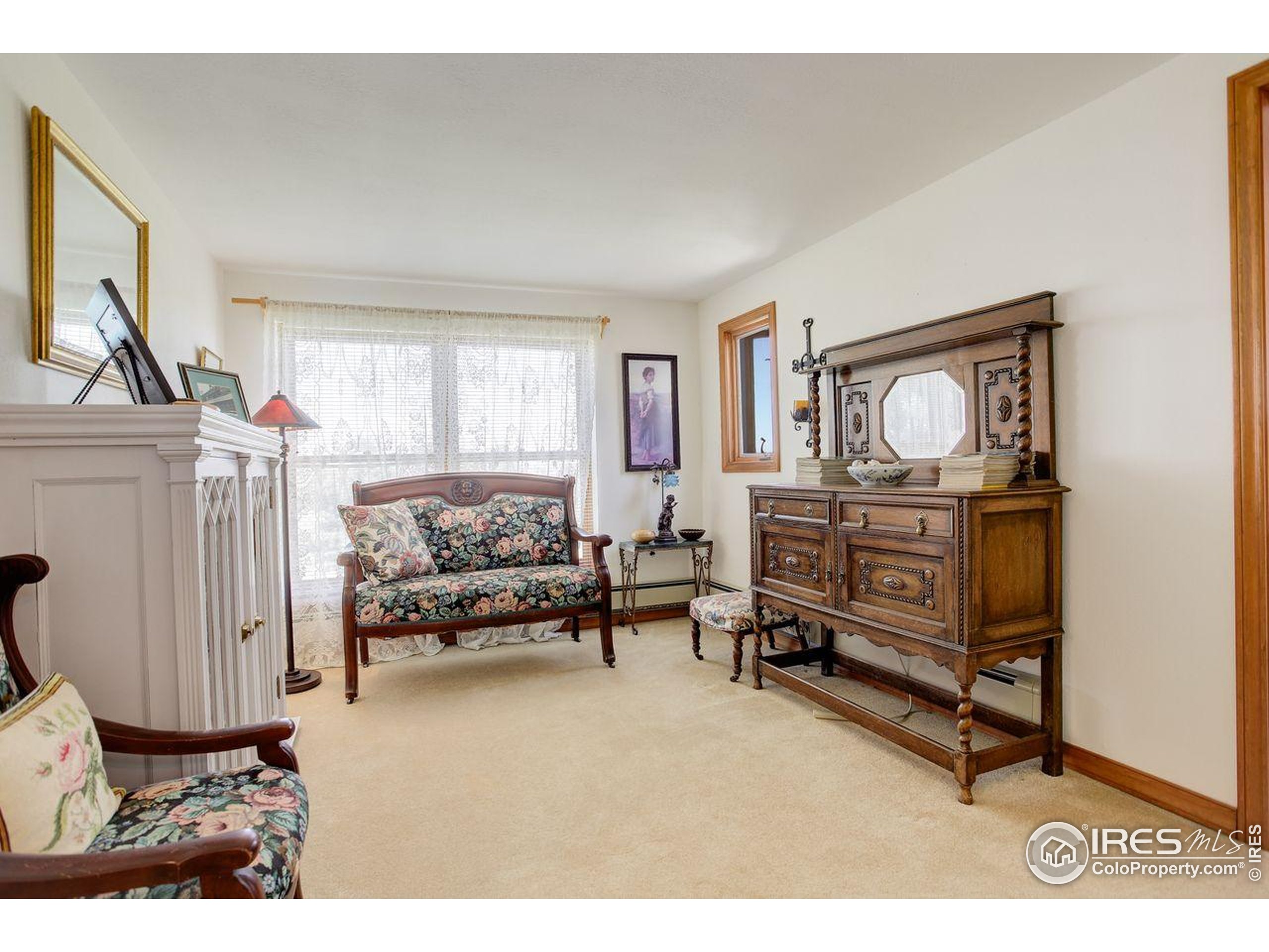 Franktown, Colorado, 80116, United States, 5 Bedrooms Bedrooms, ,2 BathroomsBathrooms,Residential,For Sale,1818789