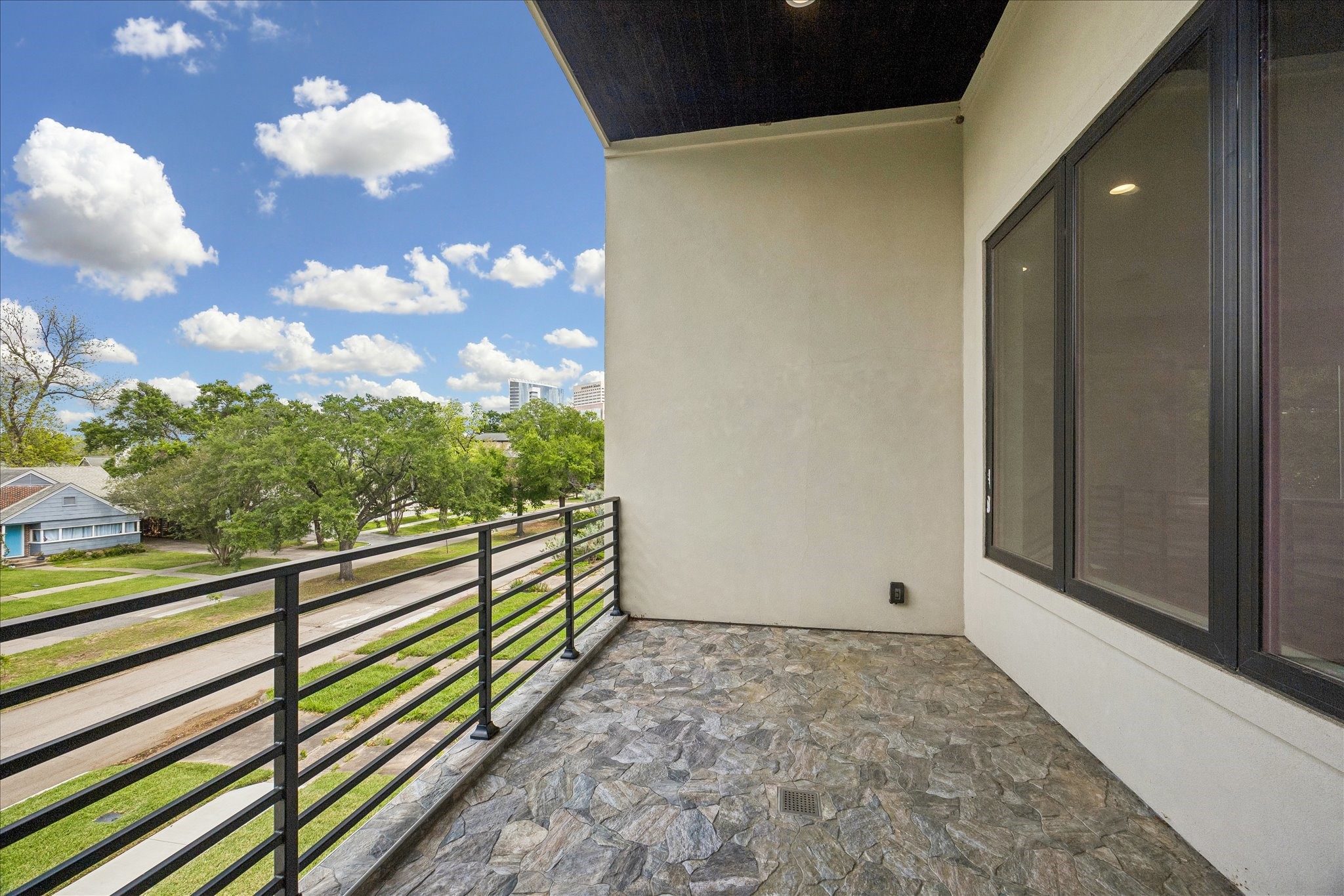  2065 Southgate Boulevard - 物件實景