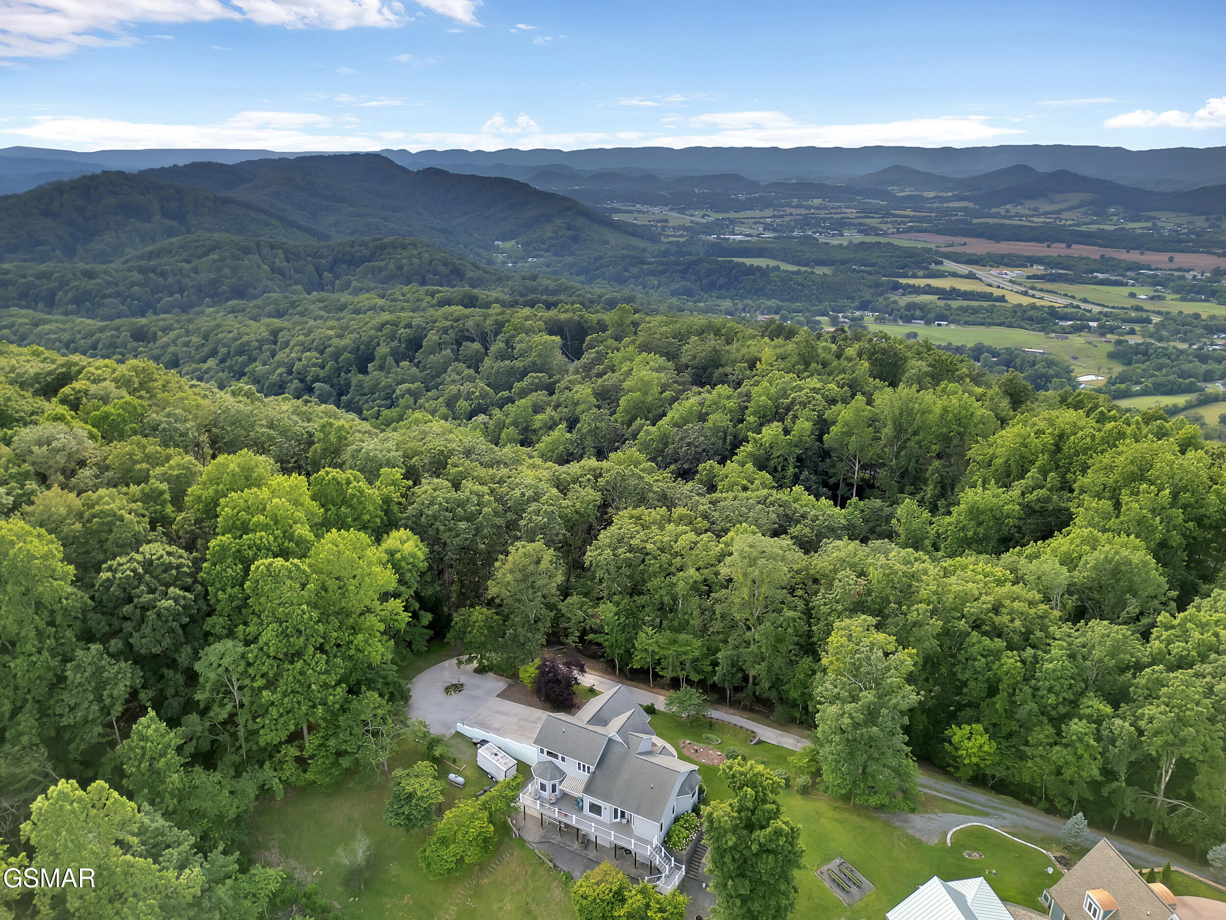 Mooresburg, Tennessee, 37811, United States, 2 Bedrooms Bedrooms, ,4 BathroomsBathrooms,Residential,For Sale,1861149