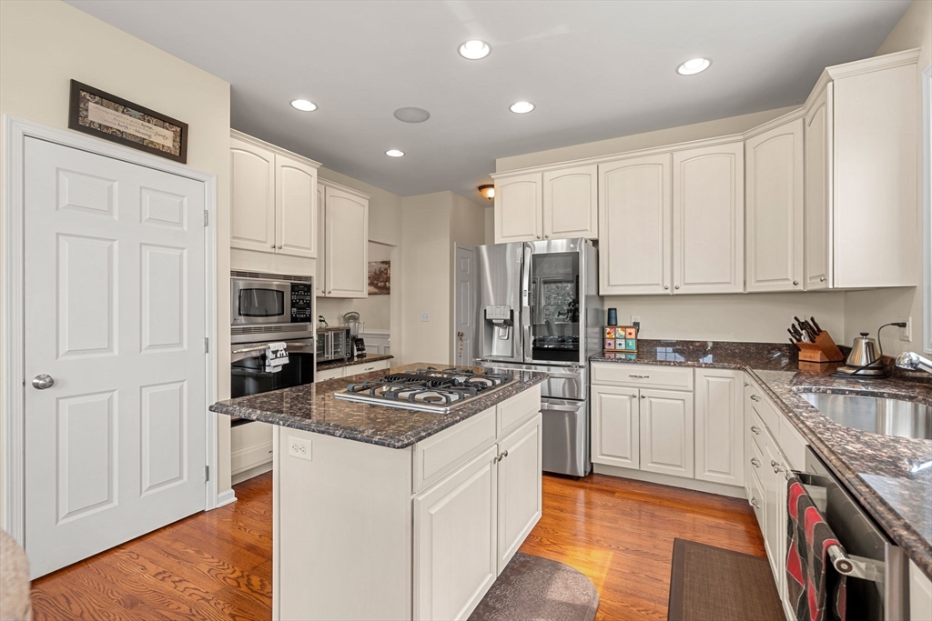 Methuen, Massachusetts, 01844, United States, 4 Bedrooms Bedrooms, ,3 BathroomsBathrooms,Residential,For Sale,1912504