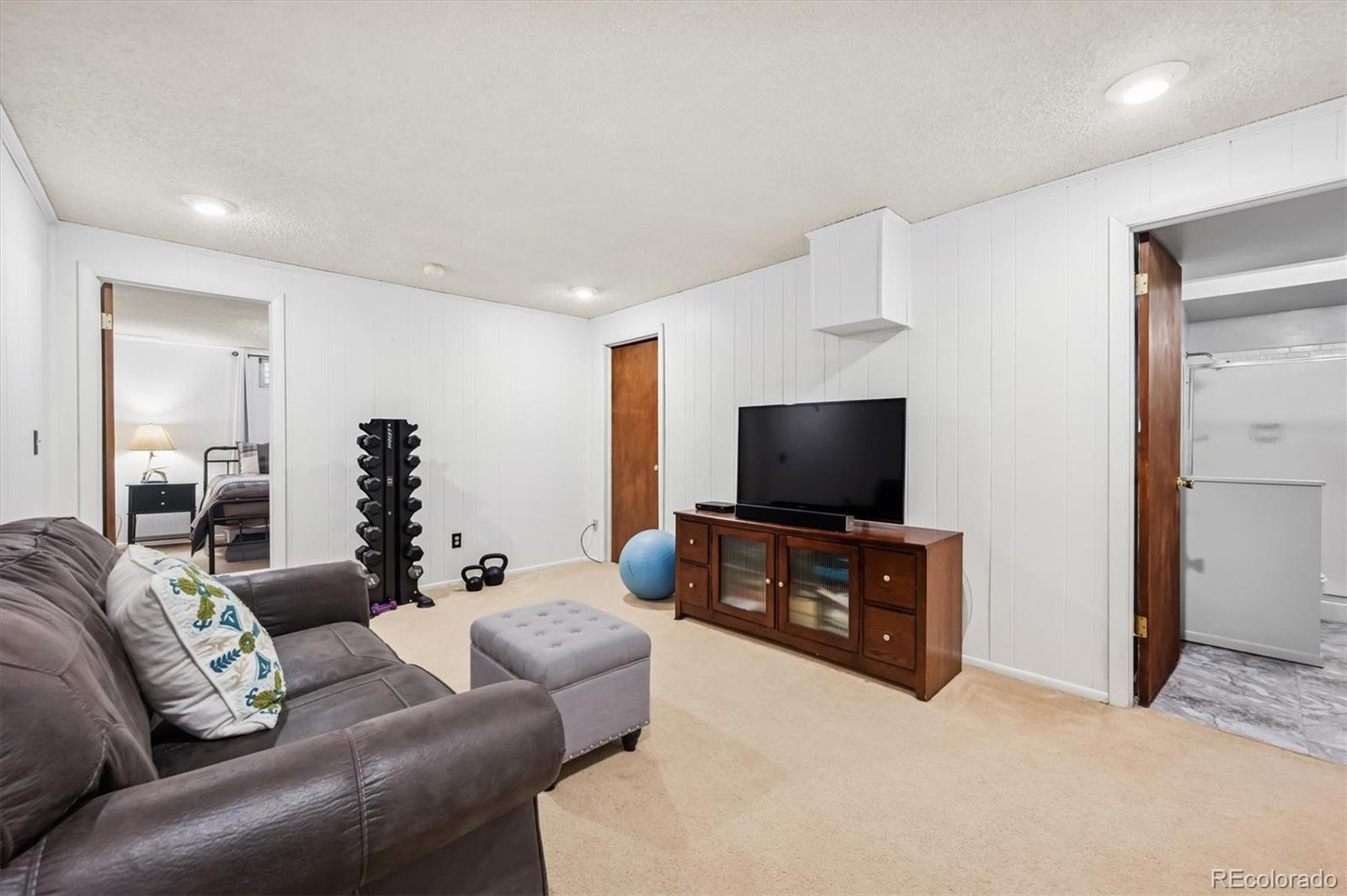 Denver, Colorado, 80227, United States, 5 Bedrooms Bedrooms, ,2 BathroomsBathrooms,Residential,For Sale,1897088