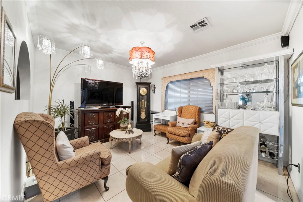 Los Angeles, California, 90041, United States, ,Residential,For Sale,2013561