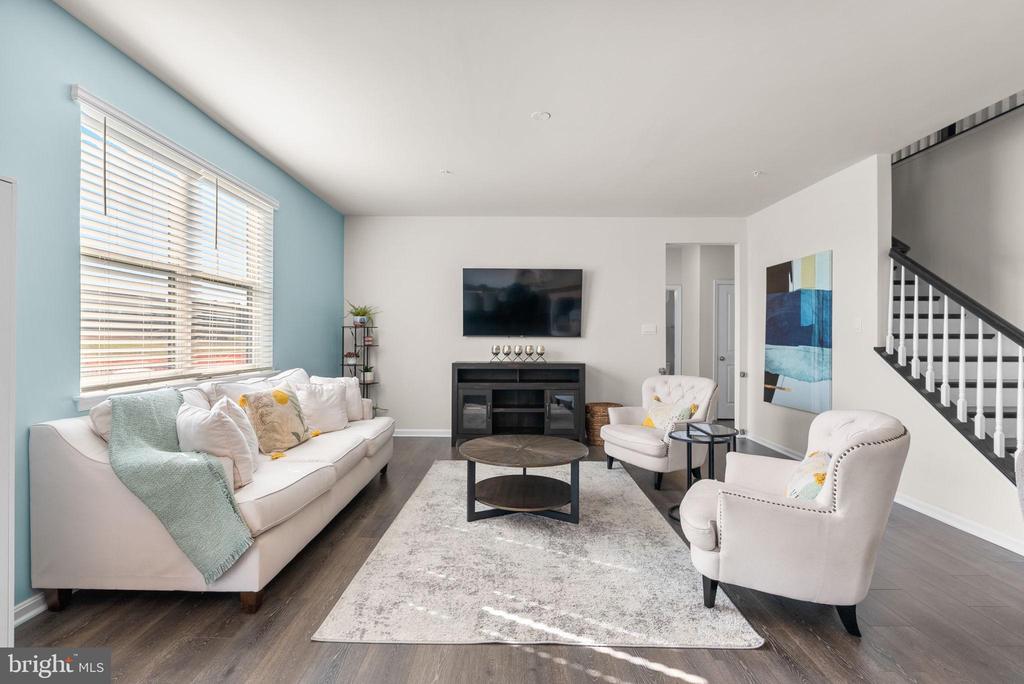 Frederick, Maryland, 21701, United States, 5 Bedrooms Bedrooms, ,4 BathroomsBathrooms,Residential,For Sale,1987107