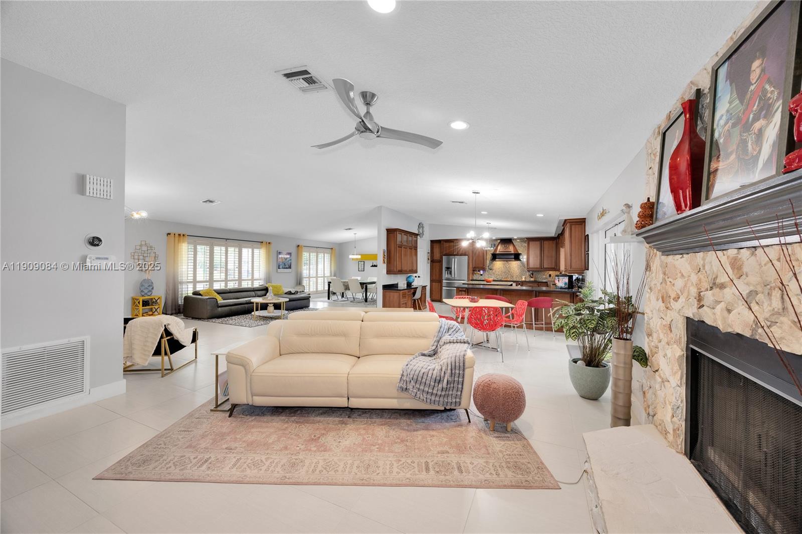 Coral Springs, Florida, 33071, United States, 4 Bedrooms Bedrooms, ,3 BathroomsBathrooms,Residential,For Sale,1987746