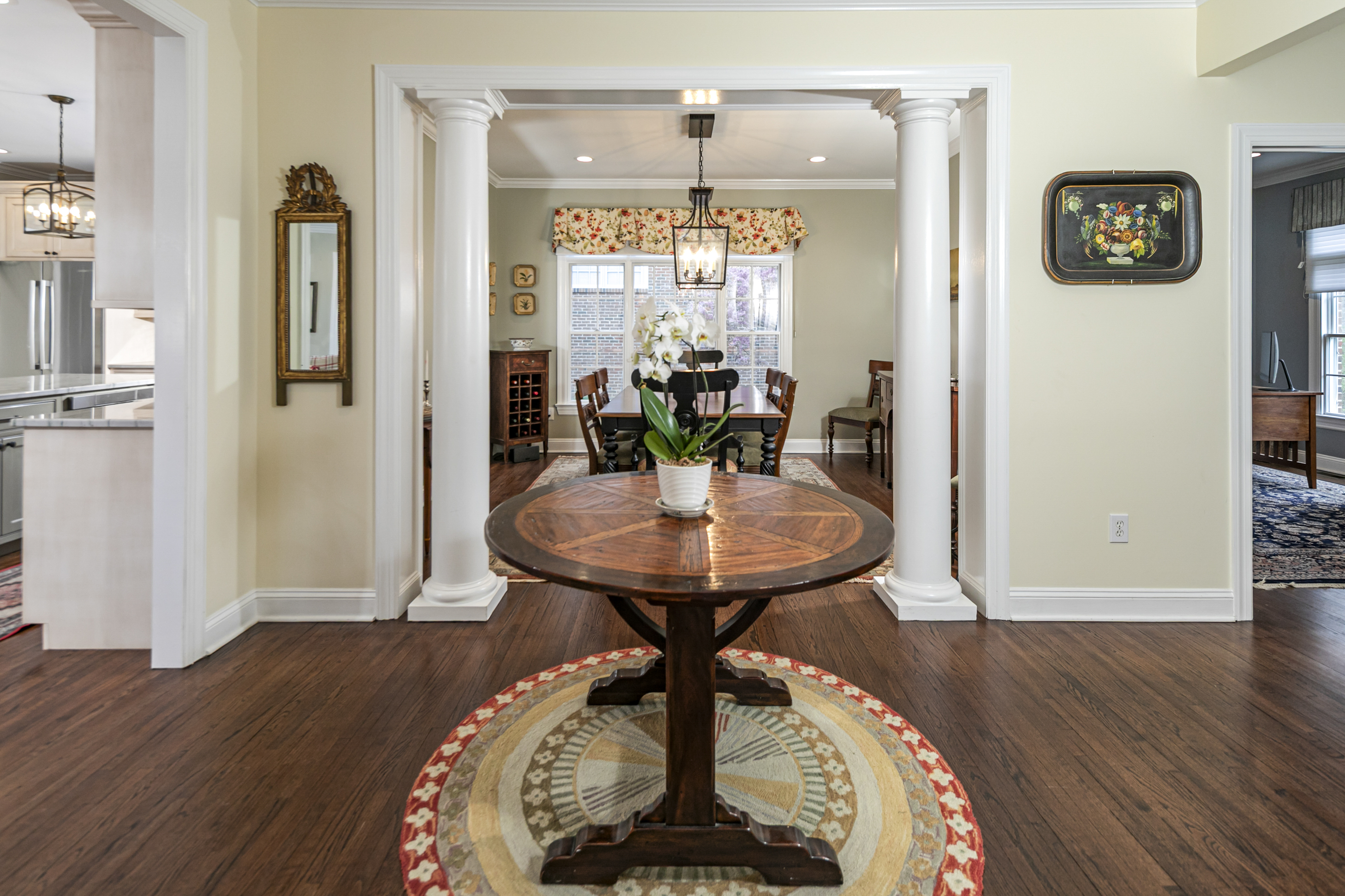  Exceptional Design and Thoughtful Updates in a Rare Governors Lane Offering - 物件實景