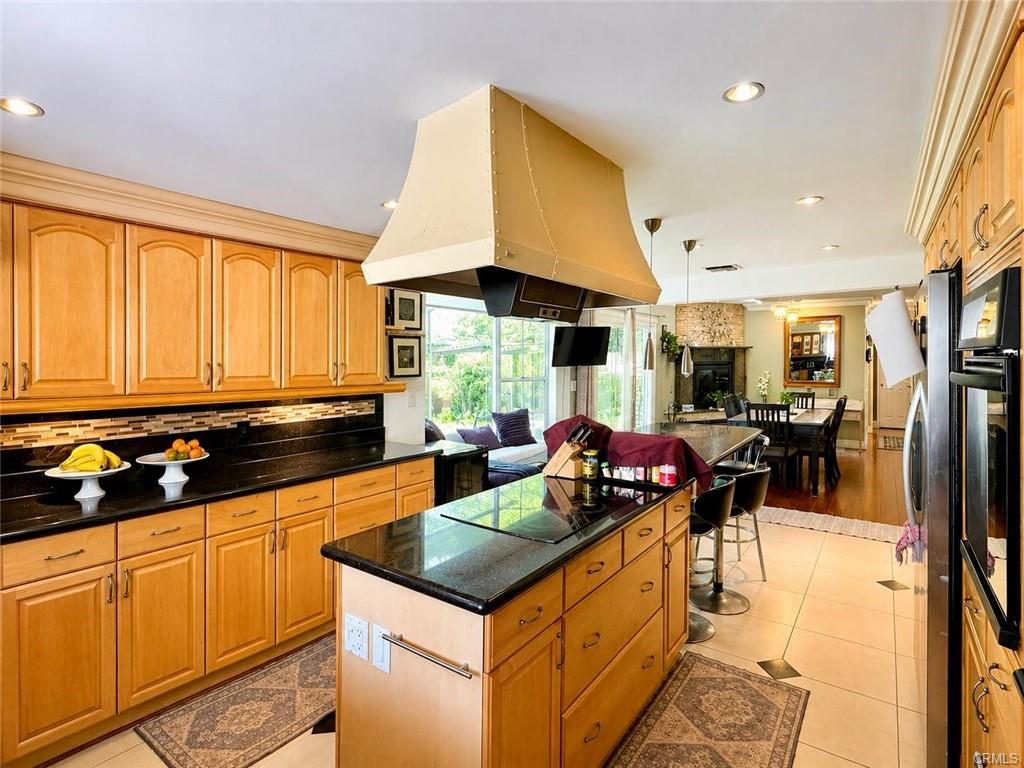Anaheim, California, 92801, United States, 4 Bedrooms Bedrooms, ,Residential,For Sale,2049399