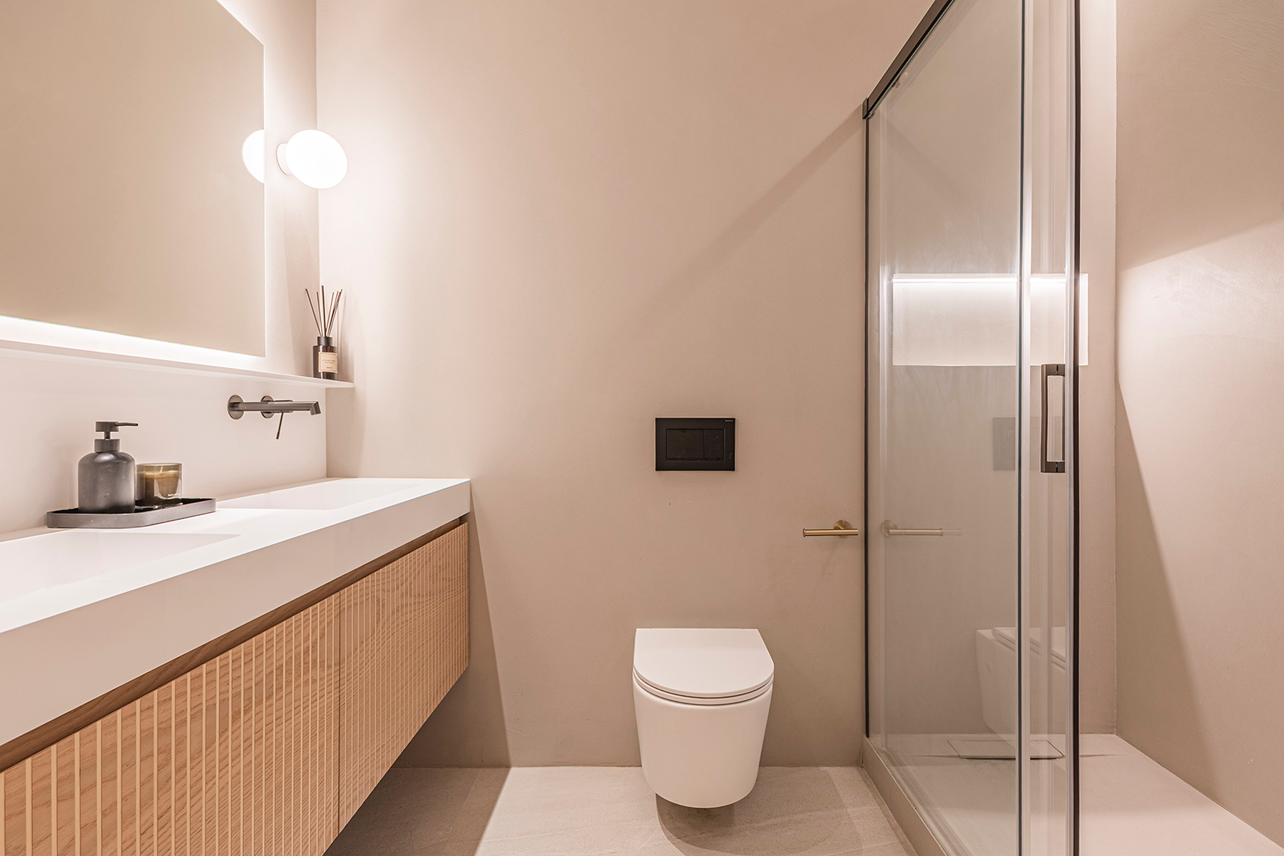  Designer Upper-Floor Apartment with Private Terrace in the Quadrat d’Or - 物件實景