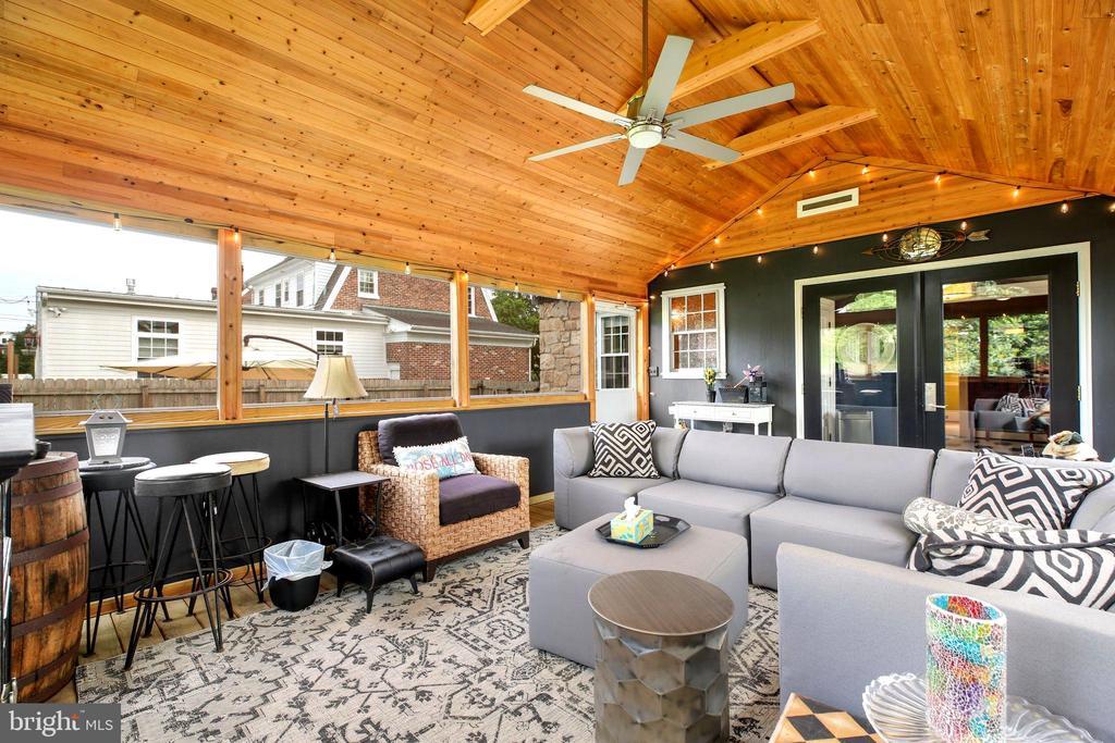 Fredericksburg, Virginia, 22401, United States, 4 Bedrooms Bedrooms, ,2 BathroomsBathrooms,Residential,For Sale,1826966