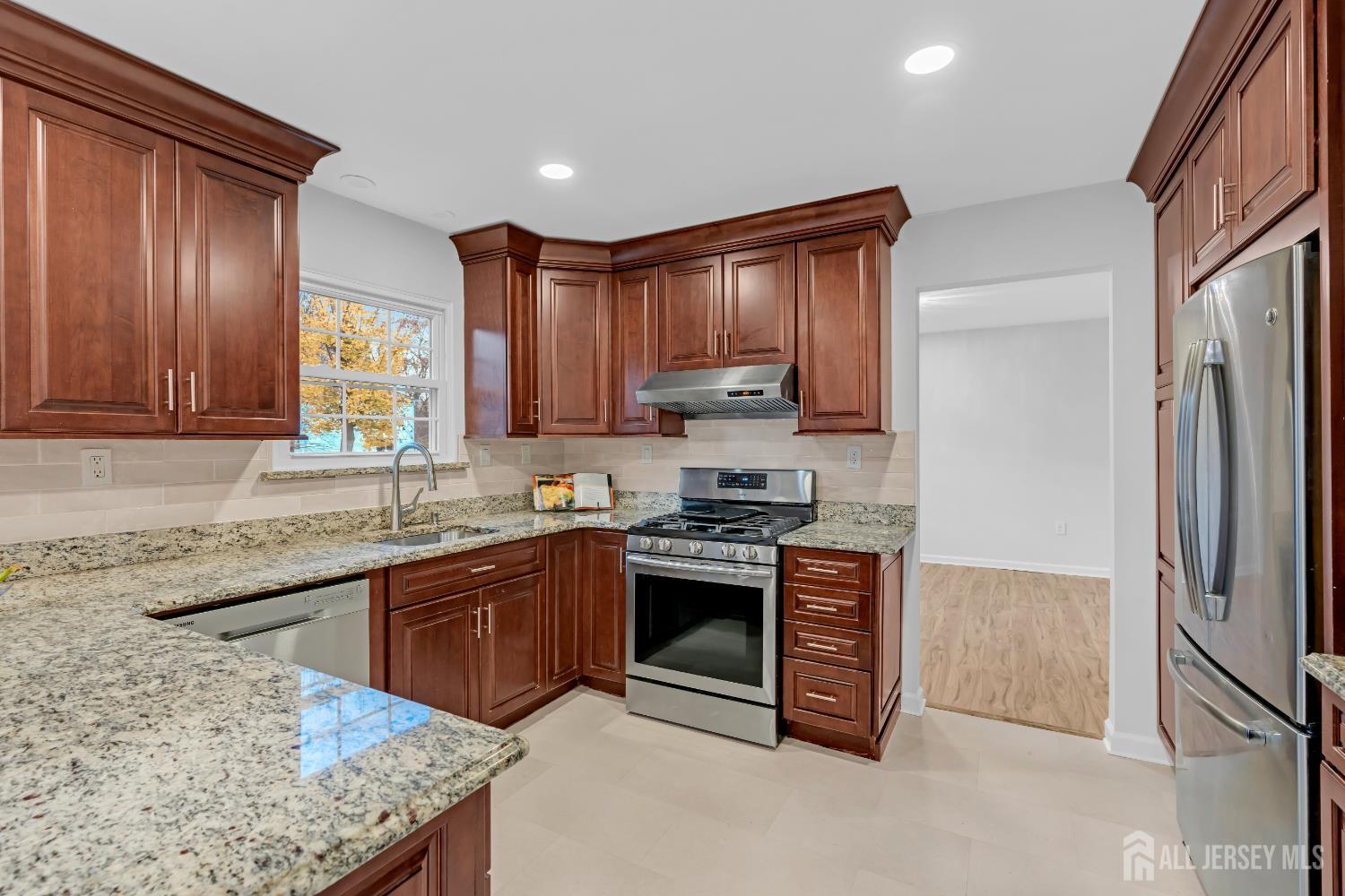 East Brunswick, New Jersey, 08816, United States, 3 Bedrooms Bedrooms, ,3 BathroomsBathrooms,Residential,For Sale,2001983