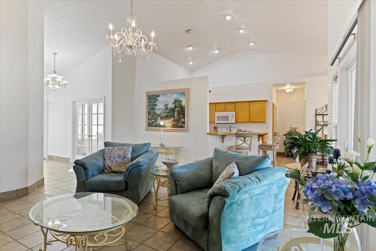 Nampa, Idaho, 83686-8635, United States, 4 Bedrooms Bedrooms, ,4 BathroomsBathrooms,Residential,For Sale,1907739
