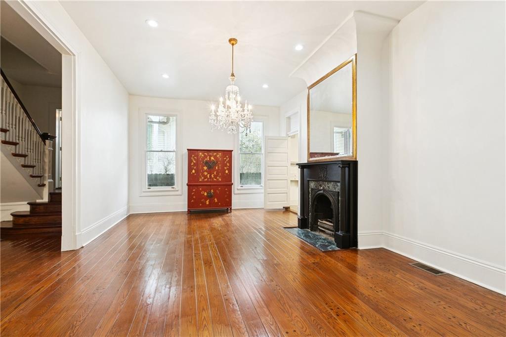 New Orleans, Louisiana, 70115, United States, 3 Bedrooms Bedrooms, ,5 BathroomsBathrooms,Residential,For Sale,2001784