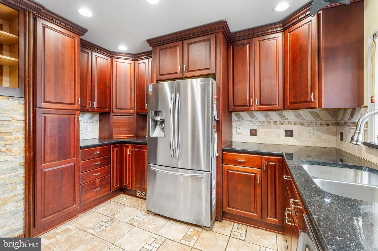 Hyattsville, Maryland, 20781, United States, 3 Bedrooms Bedrooms, ,1 BathroomBathrooms,Residential,For Sale,1998955